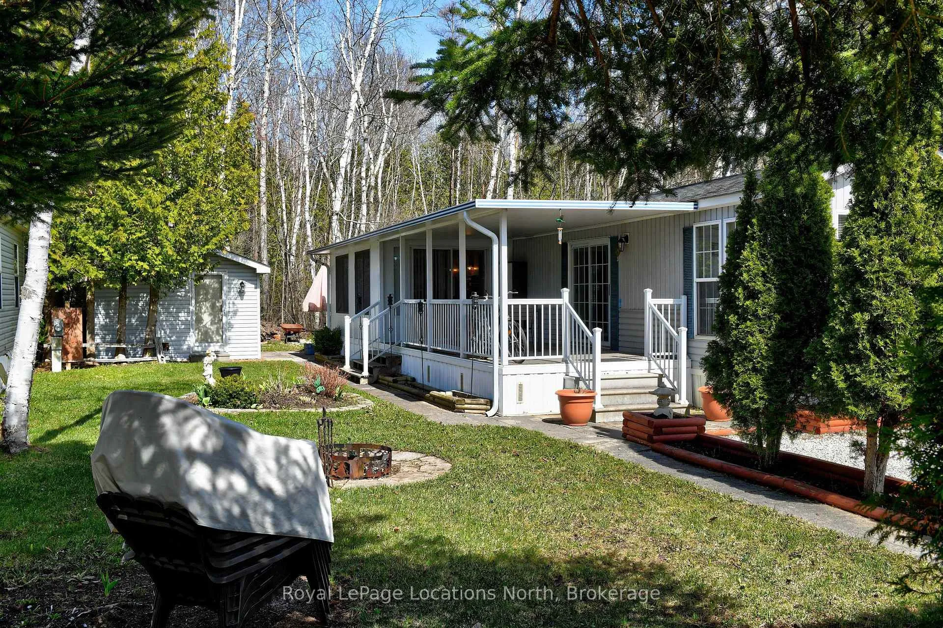 Photo 1 of 2 Wasaga Pines Lane E, Wasaga Beach — HOMEH