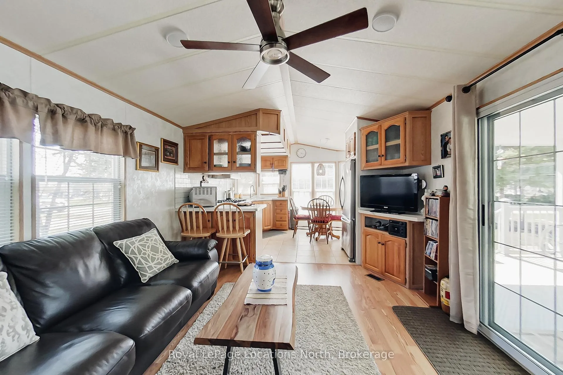 Photo 23 of 2 Wasaga Pines Lane E, Wasaga Beach — HOMEH