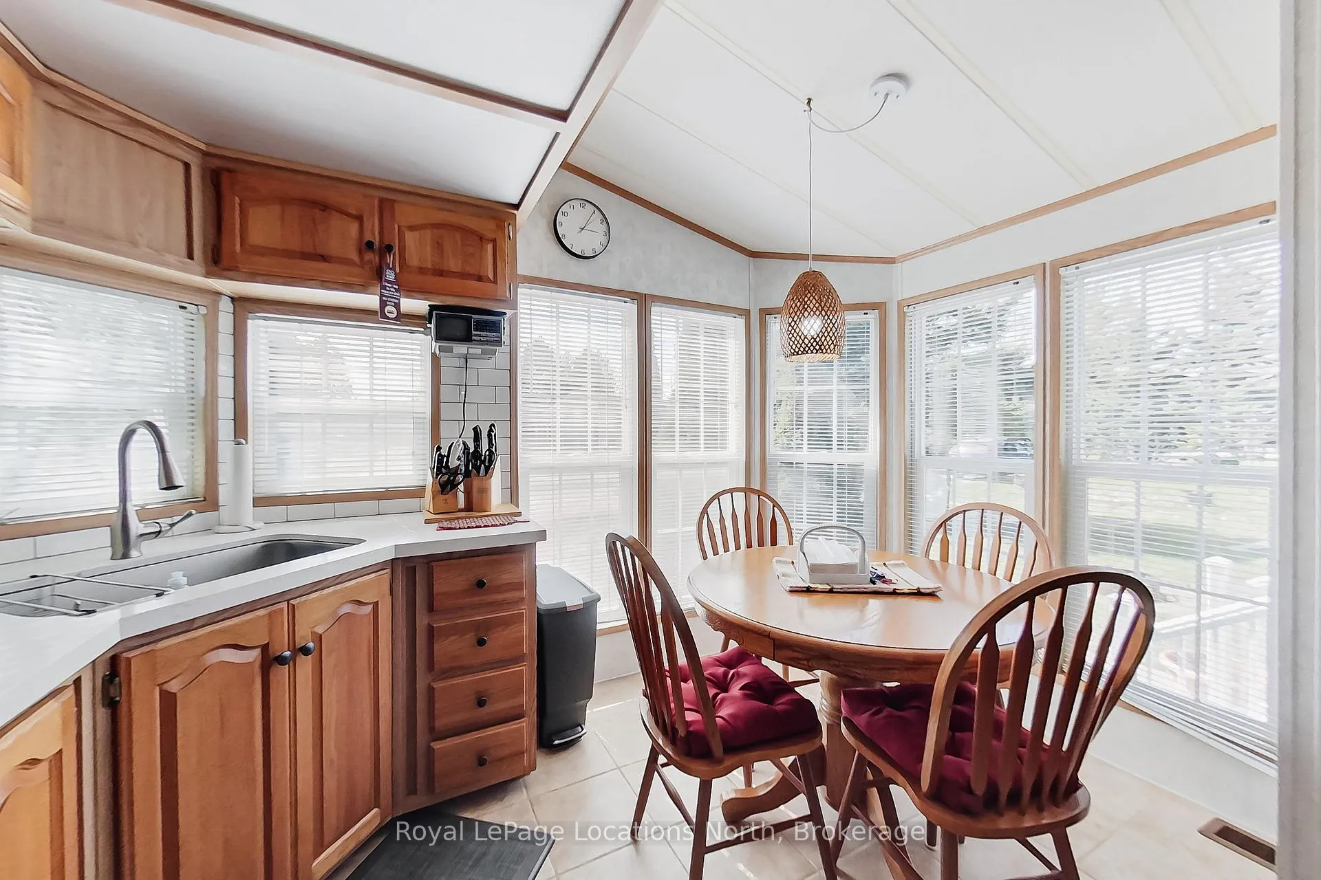 Photo 27 of 2 Wasaga Pines Lane E, Wasaga Beach — HOMEH