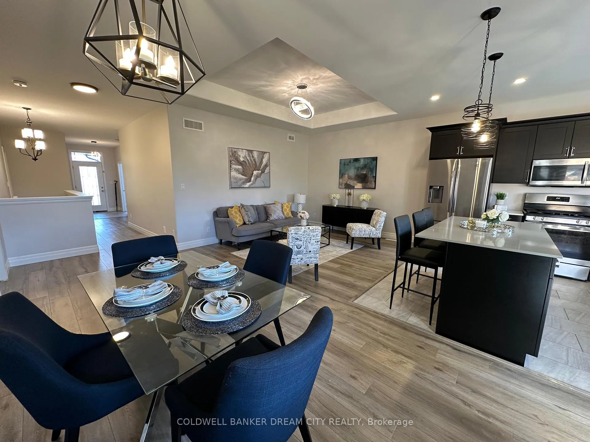 Photo 5 of 28 Matheos Crescent, Quinte West, Murray Ward — HOMEH
