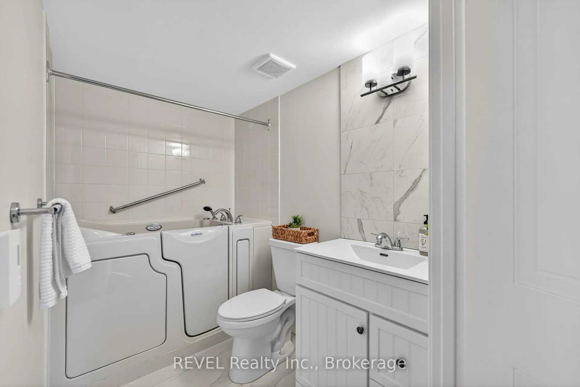 Photo 22 of Unit 322, 3420 Frederick Avenue, Lincoln, Lincoln-Jordan/Vineland — HOMEH