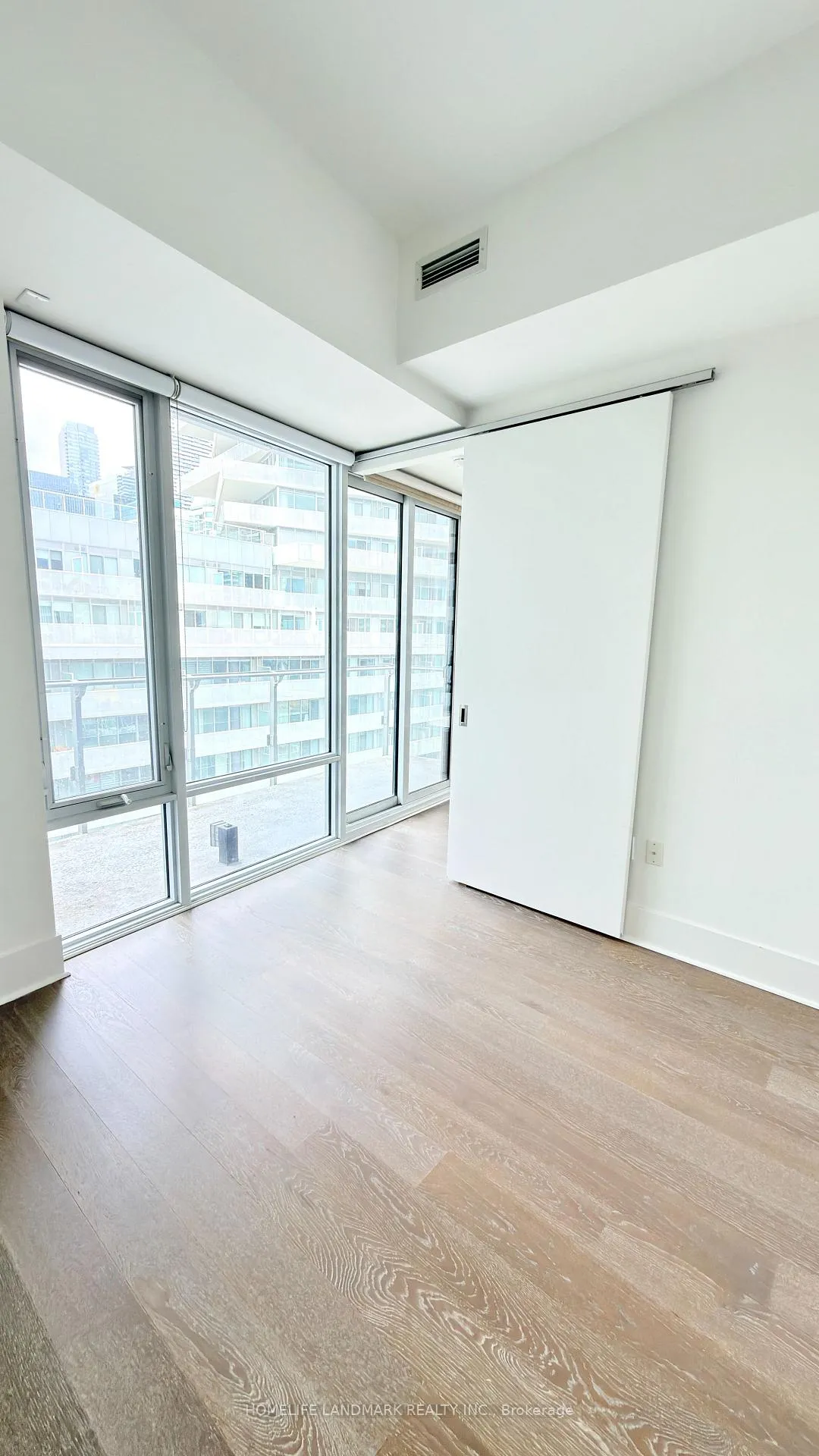 Photo 12 of Unit 1026, 29 Queens Quay E, Toronto, Waterfront Communities — HOMEH
