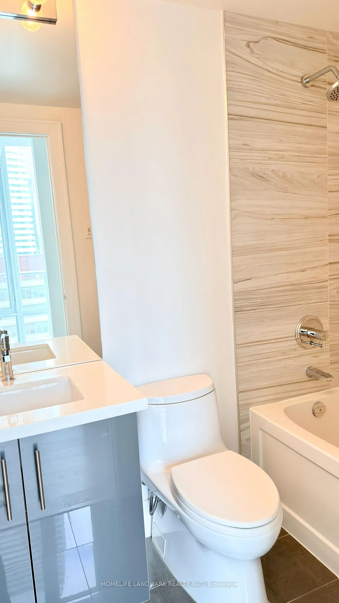 Photo 17 of Unit 1026, 29 Queens Quay E, Toronto, Waterfront Communities — HOMEH