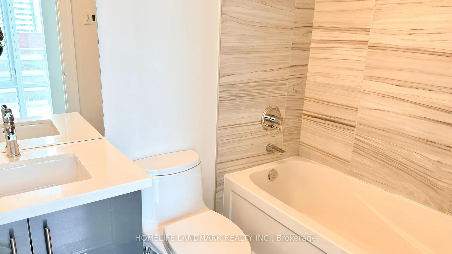 Photo 19 of Unit 1026, 29 Queens Quay E, Toronto, Waterfront Communities — HOMEH