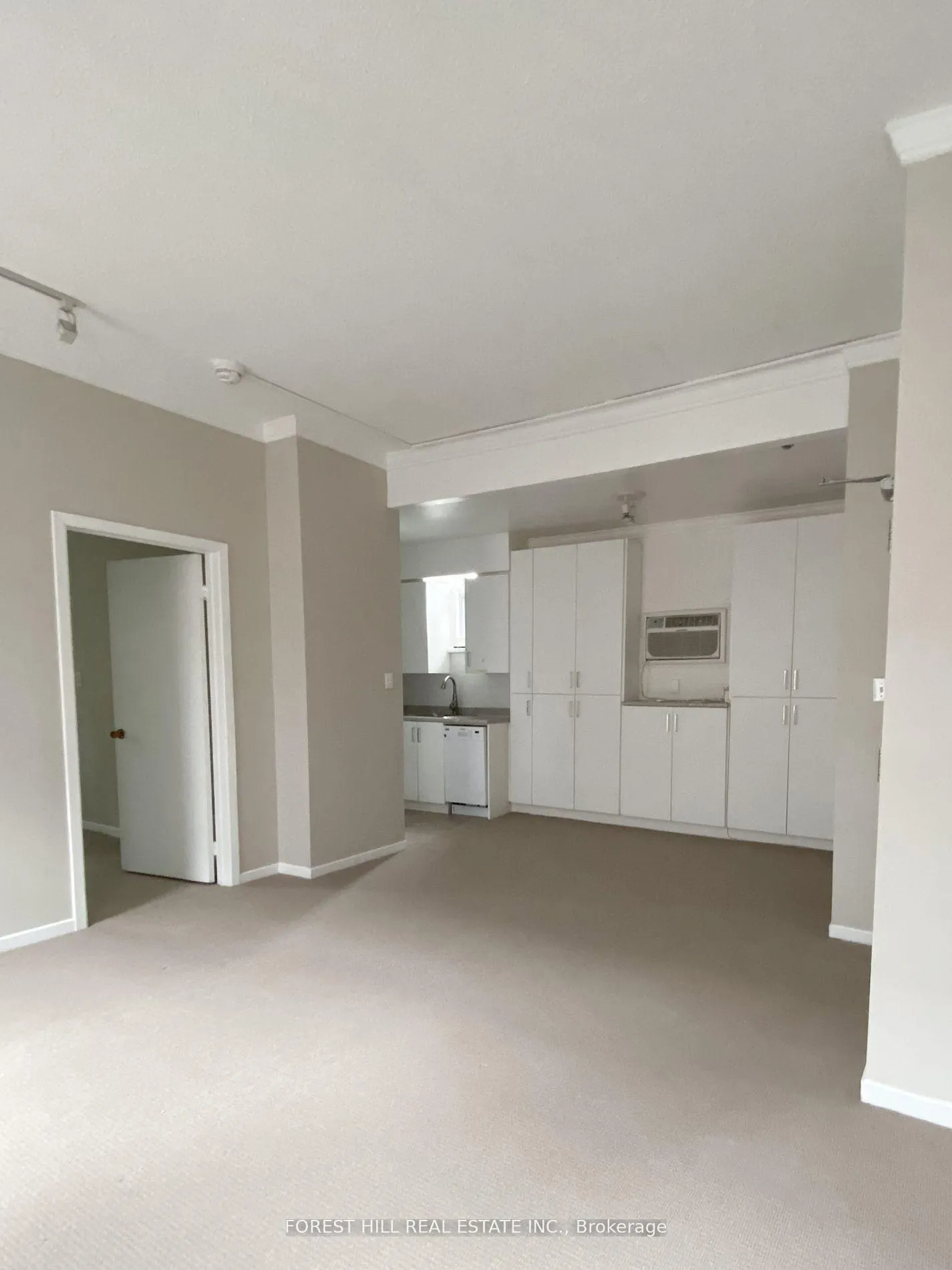 Photo 3 of Unit 4, 72 Walmer Road, Toronto, The Annex — HOMEH