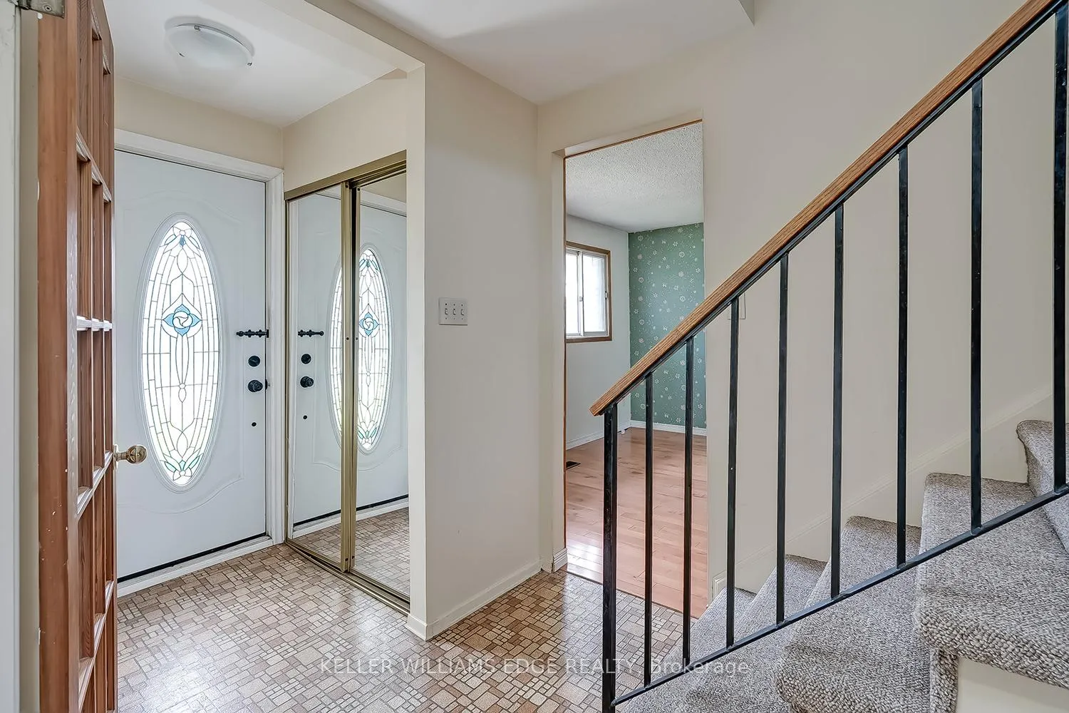Photo 3 of 2463 Bridge Road, Oakville, West — HOMEH