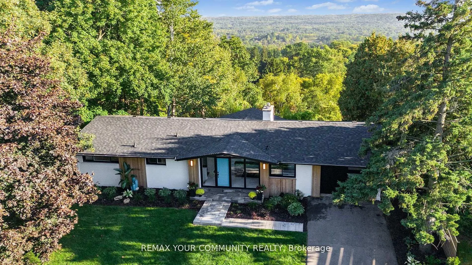 Front of 50 Oak Avenue