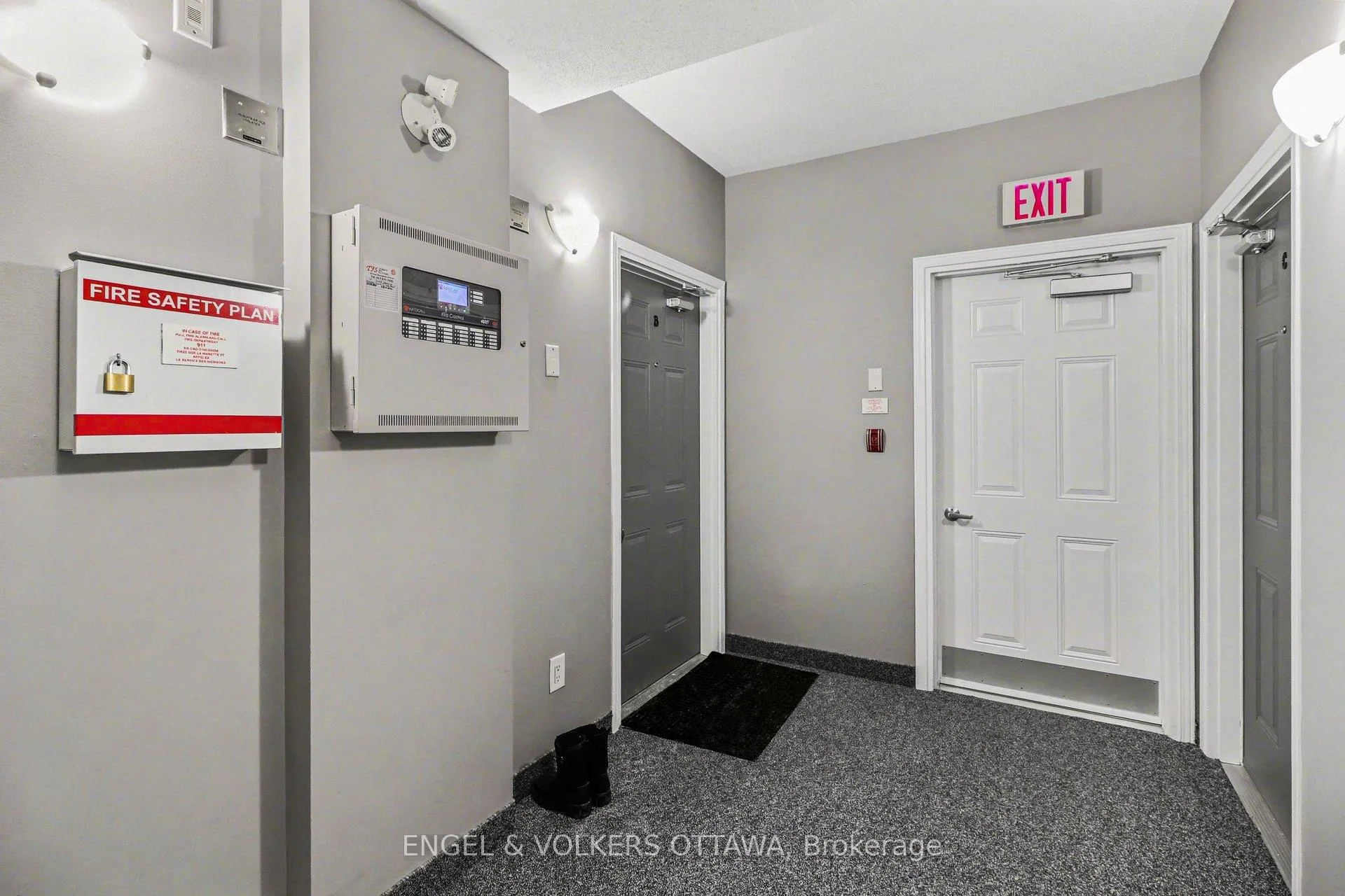 Photo 5 of Unit B, 300 Meilleur Private, Ottawa, Vanier — HOMEH