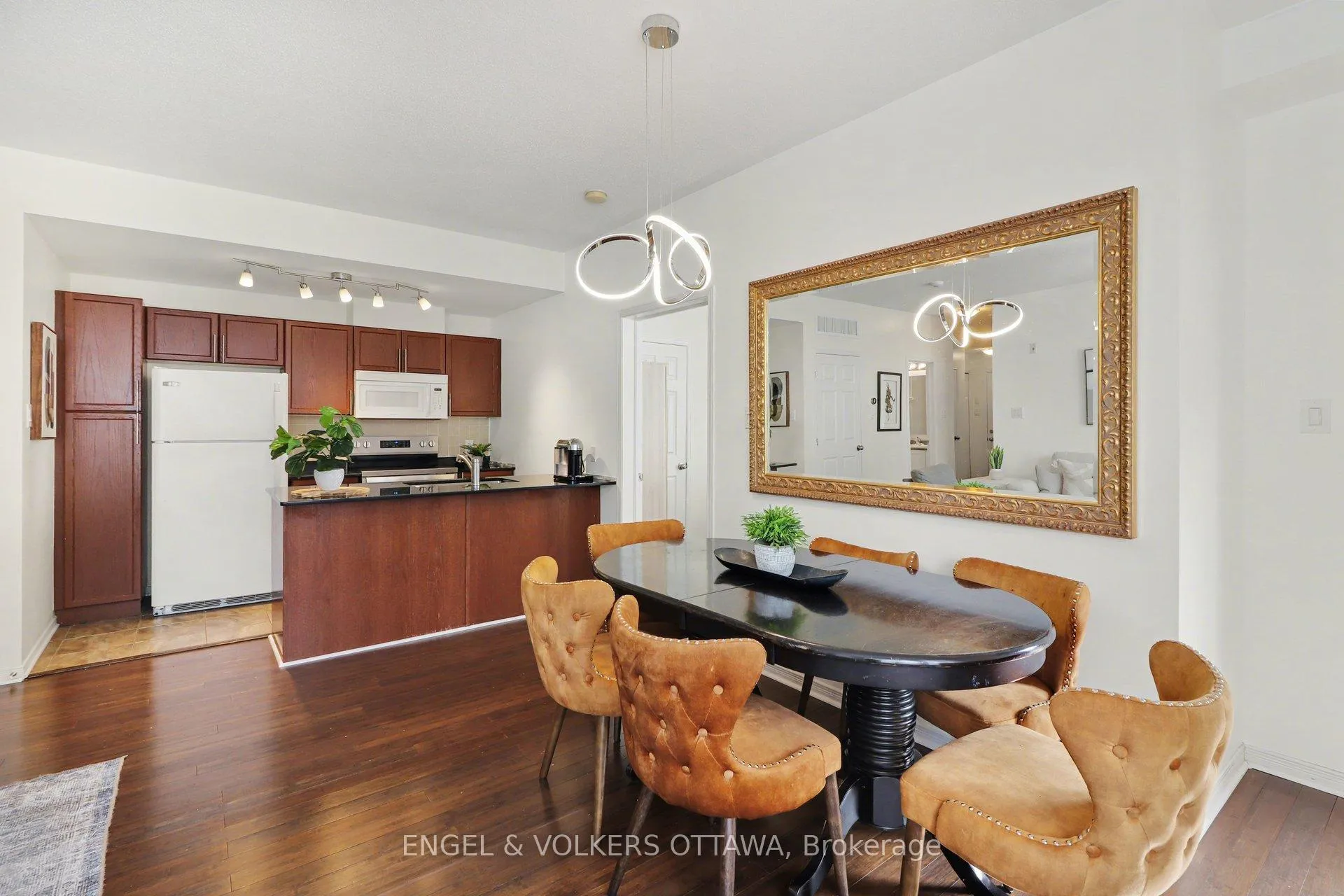 Photo 12 of Unit B, 300 Meilleur Private, Ottawa, Vanier — HOMEH