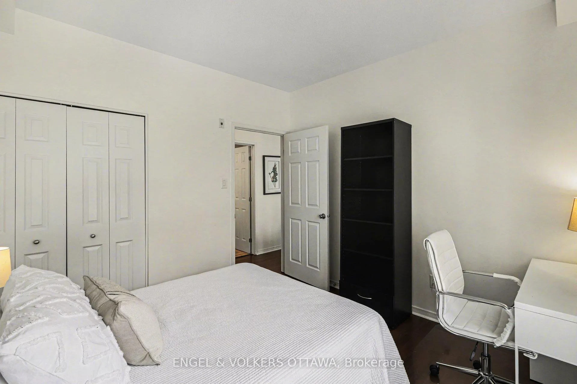 Photo 27 of Unit B, 300 Meilleur Private, Ottawa, Vanier — HOMEH