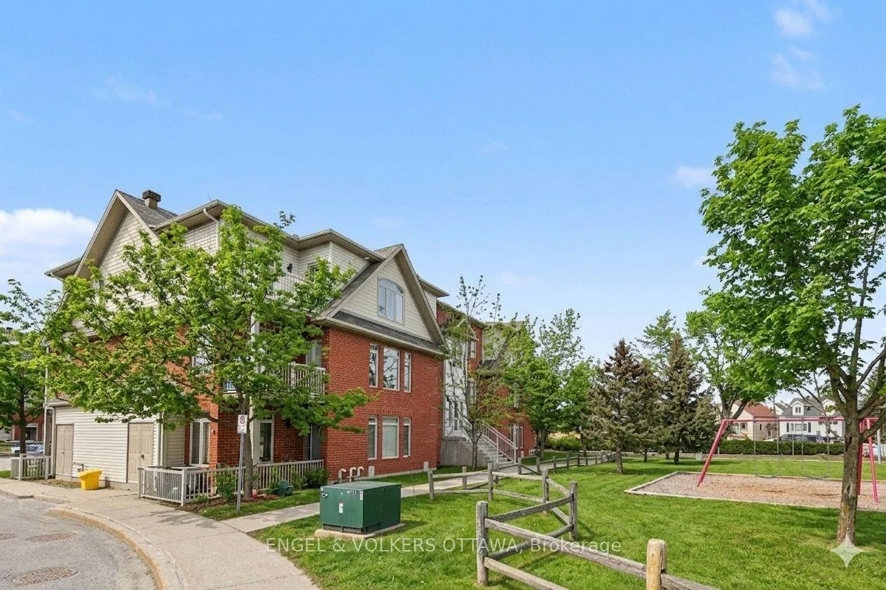 Photo 29 of Unit B, 300 Meilleur Private, Ottawa, Vanier — HOMEH