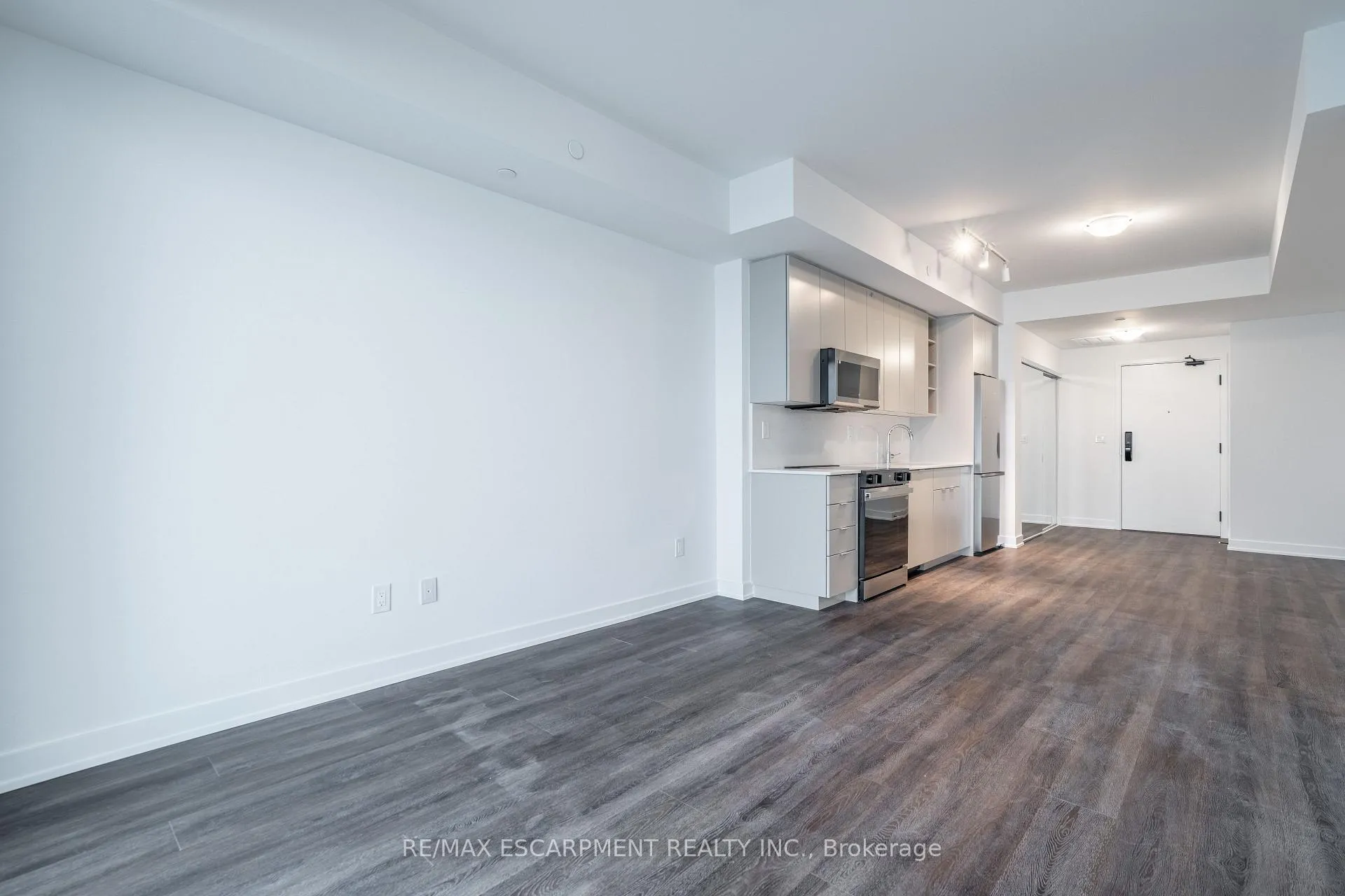 Photo 12 of Unit 1205, 2075 Lakeshore Boulevard, Burlington, Brant — HOMEH