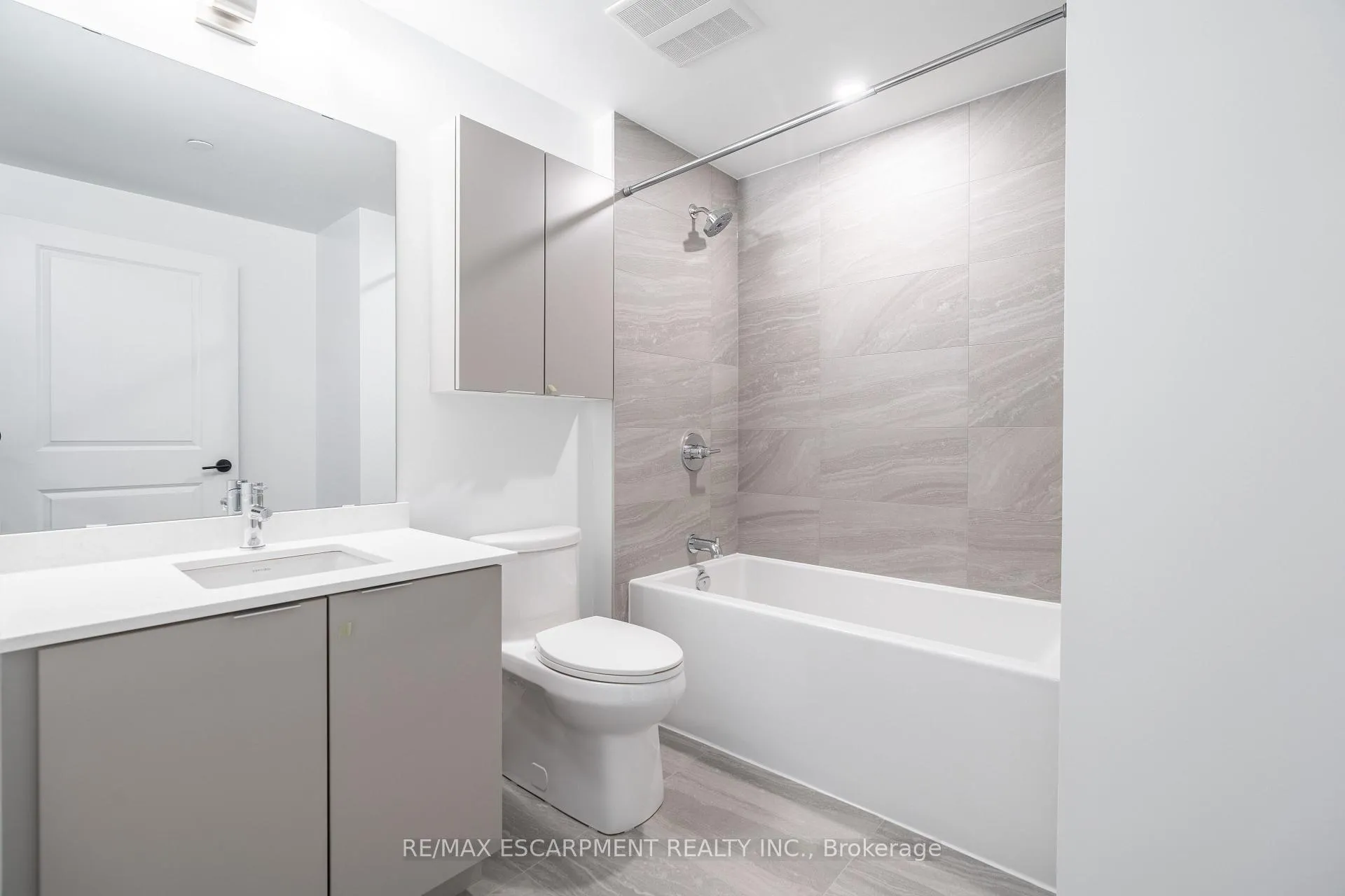 Photo 17 of Unit 1205, 2075 Lakeshore Boulevard, Burlington, Brant — HOMEH