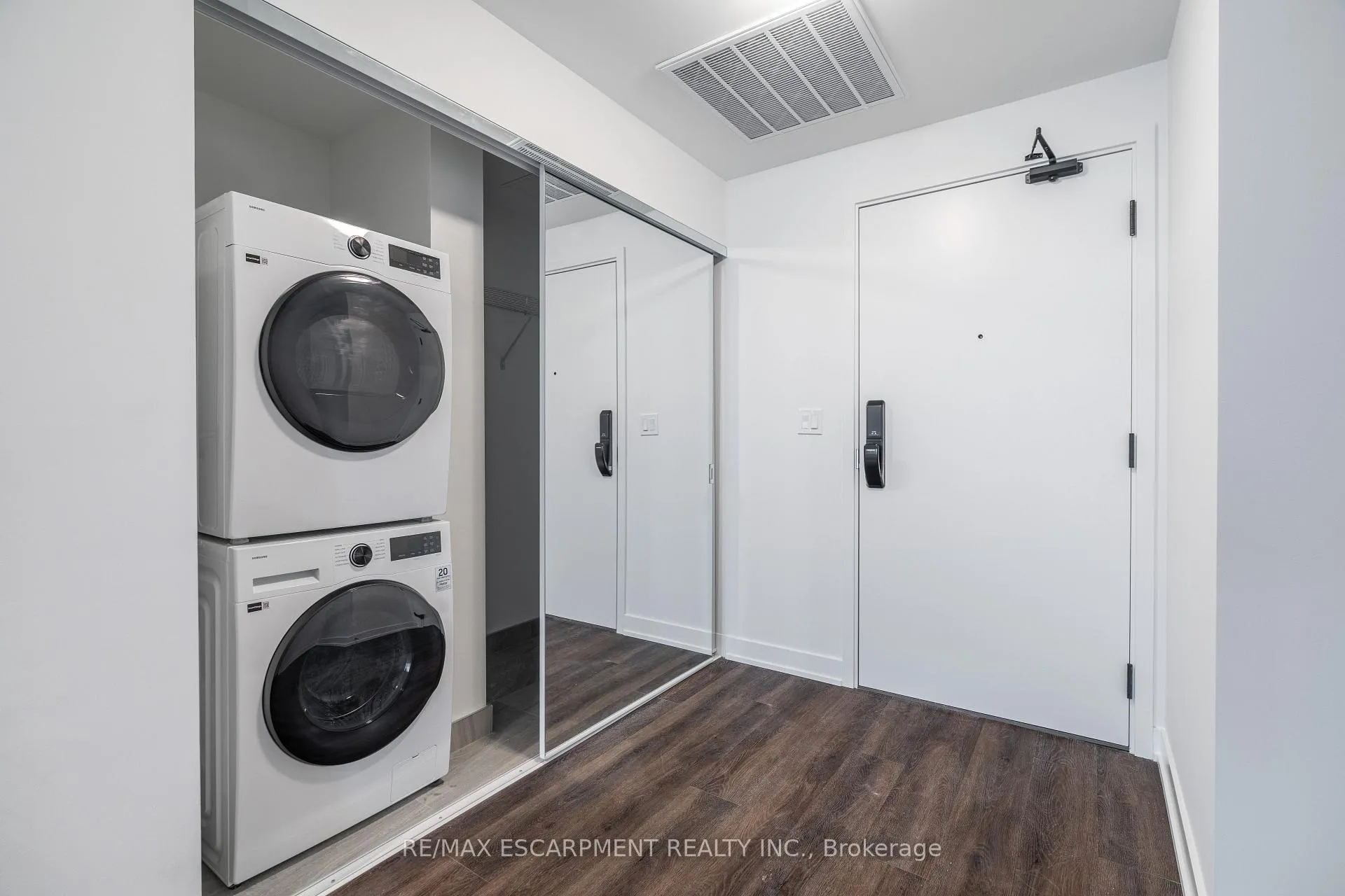 Photo 21 of Unit 1205, 2075 Lakeshore Boulevard, Burlington, Brant — HOMEH