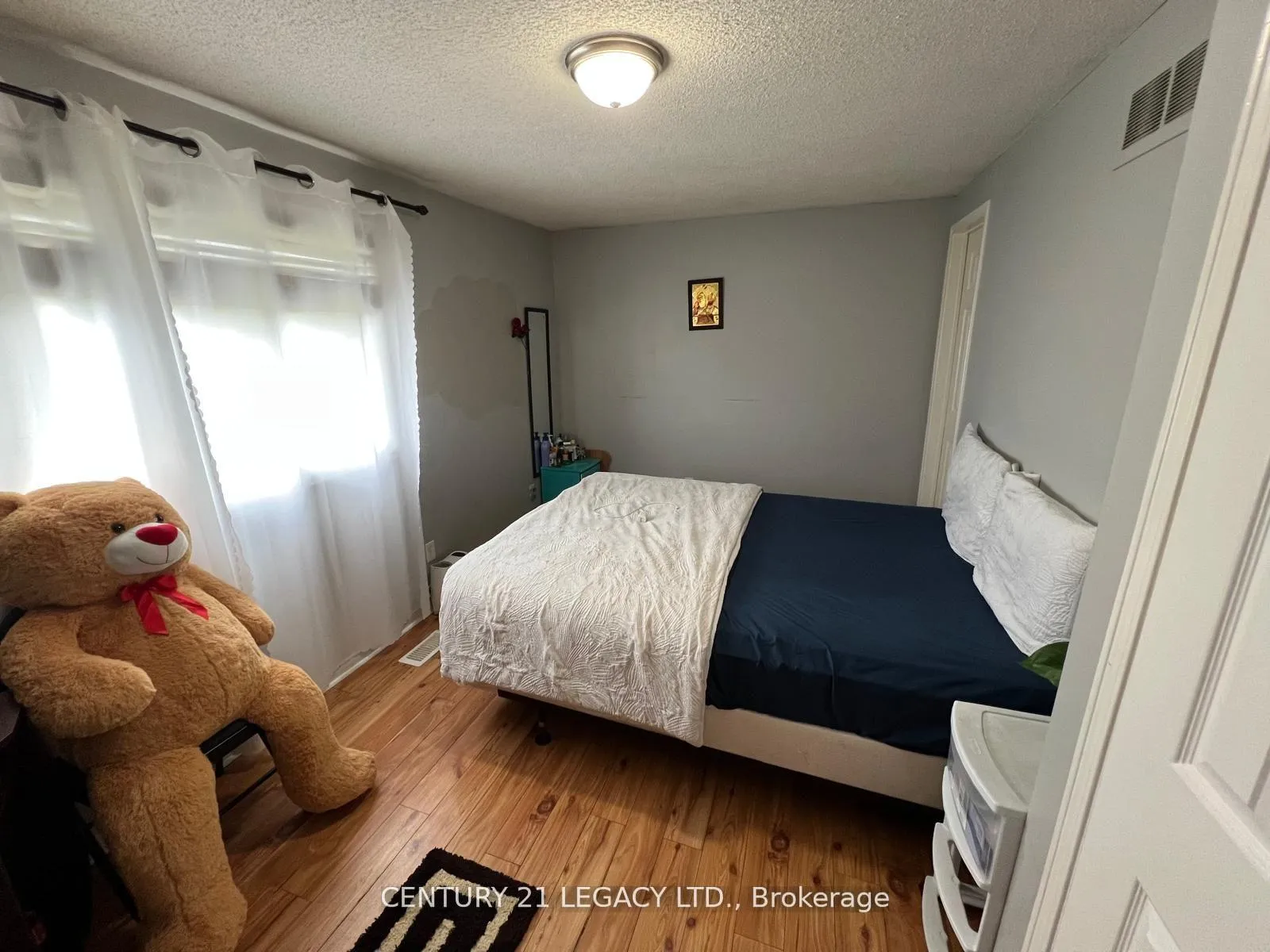 Photo 8 of 1544 Connery Crescent, Oshawa, Lakeview — HOMEH