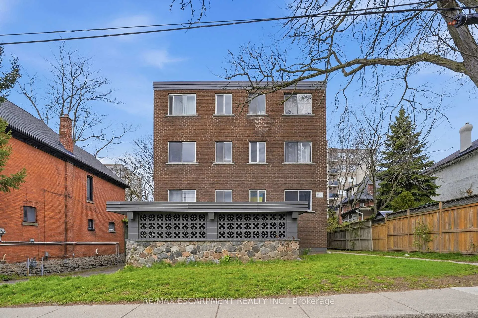 Photo 1 of Unit 5, 36 Ray Street S, Hamilton, Strathcona — HOMEH