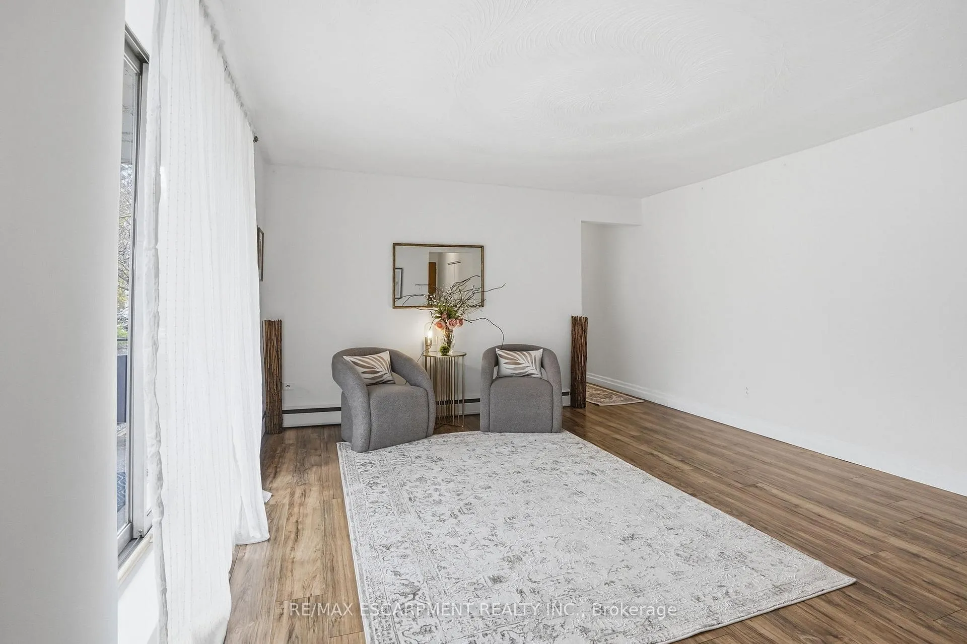Photo 9 of Unit 5, 36 Ray Street S, Hamilton, Strathcona — HOMEH