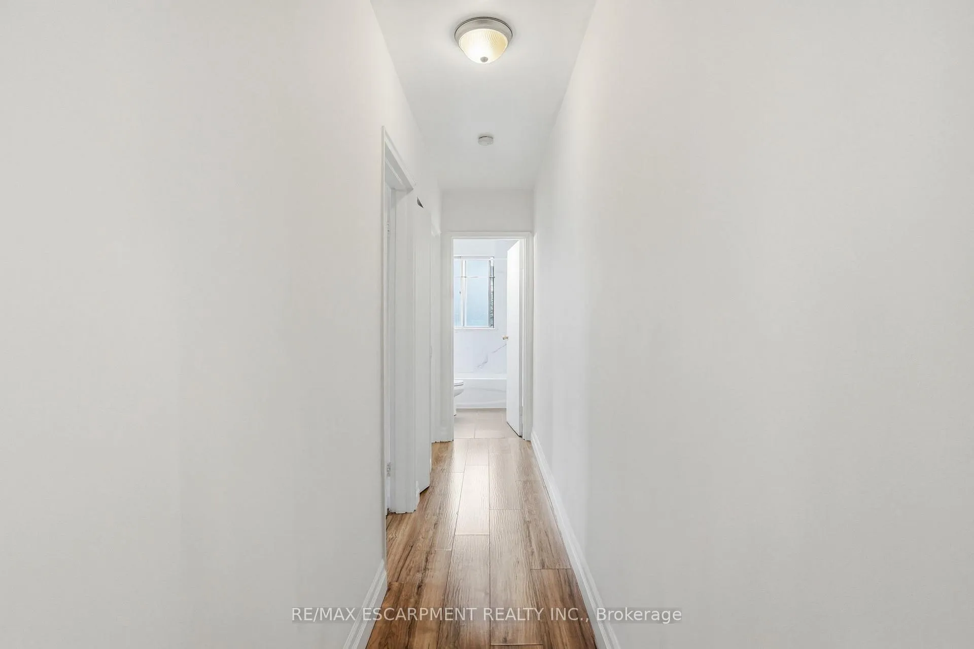 Photo 12 of Unit 5, 36 Ray Street S, Hamilton, Strathcona — HOMEH