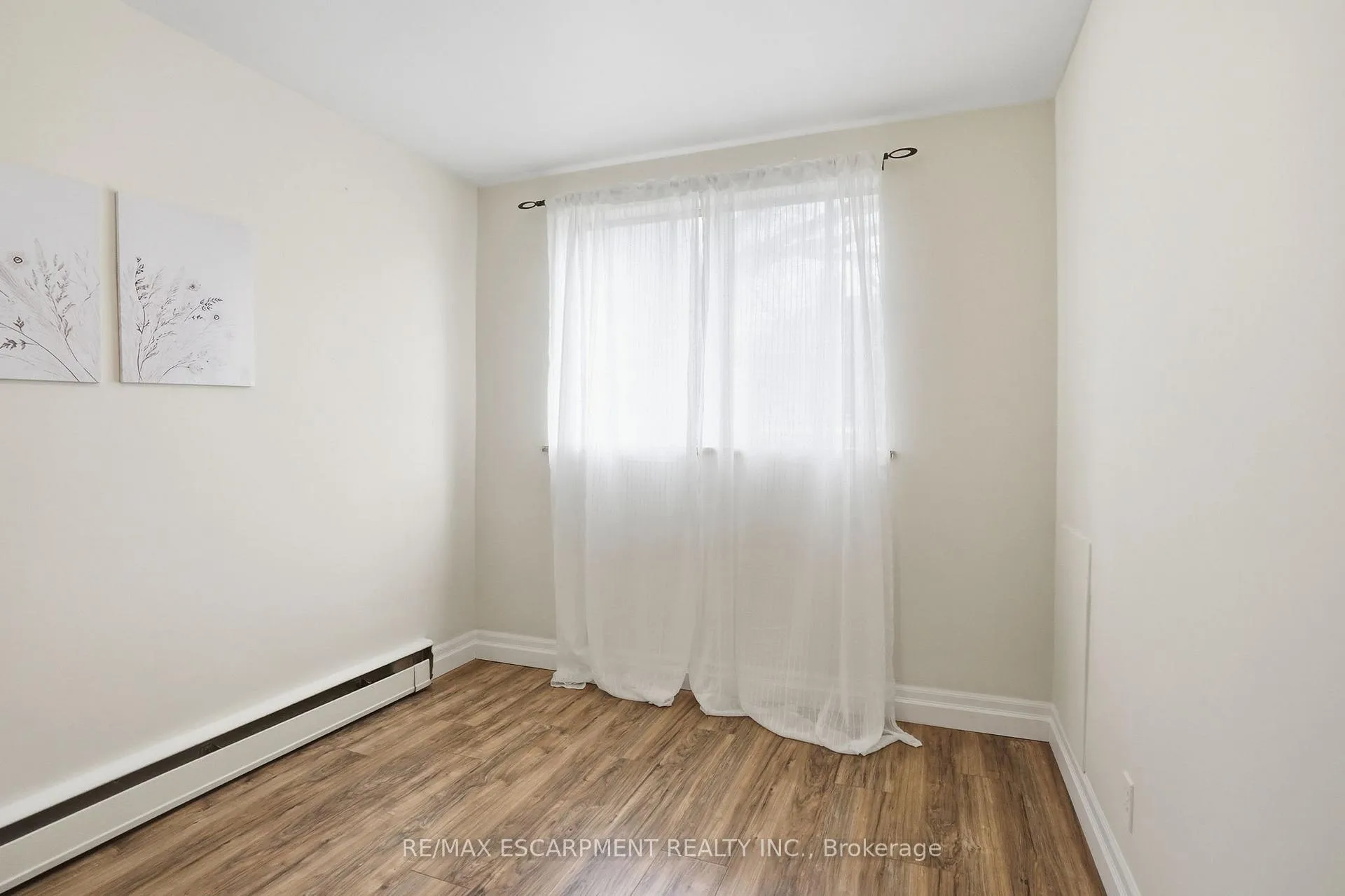 Photo 15 of Unit 5, 36 Ray Street S, Hamilton, Strathcona — HOMEH