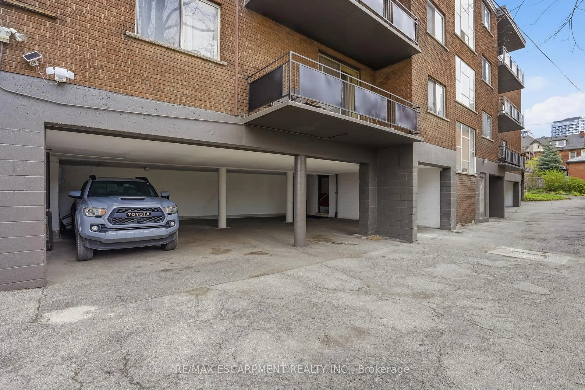 Photo 22 of Unit 5, 36 Ray Street S, Hamilton, Strathcona — HOMEH