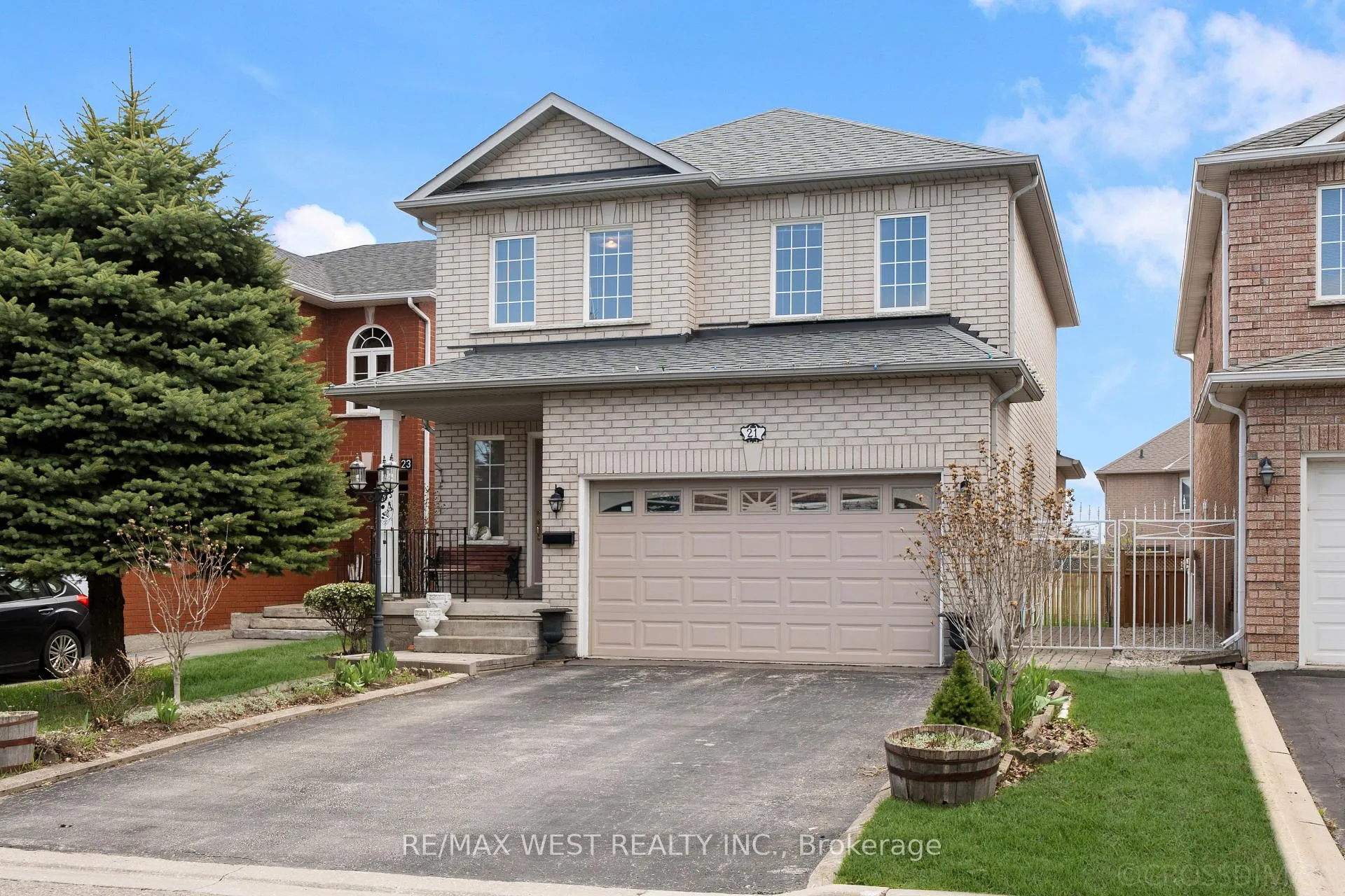 Photo 3 of 21 Shady Glen Crescent, Caledon, Bolton East — HOMEH