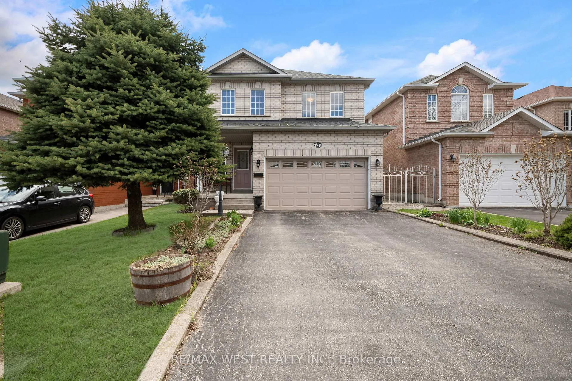 Photo 4 of 21 Shady Glen Crescent, Caledon, Bolton East — HOMEH