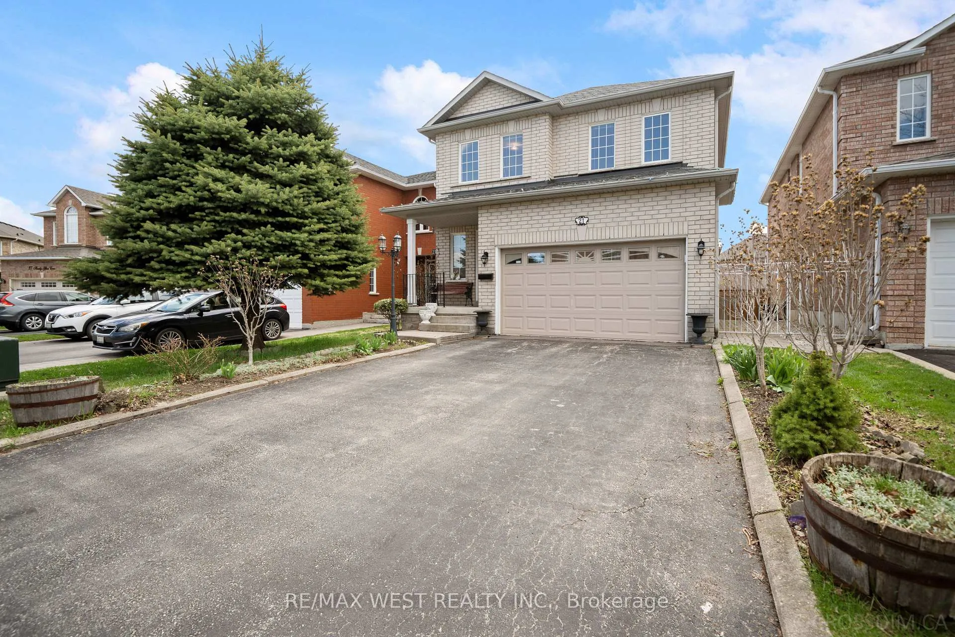 Photo 5 of 21 Shady Glen Crescent, Caledon, Bolton East — HOMEH