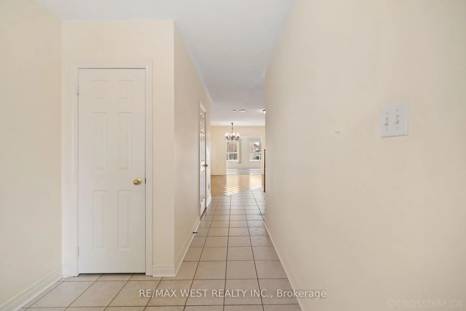 Photo 7 of 21 Shady Glen Crescent, Caledon, Bolton East — HOMEH