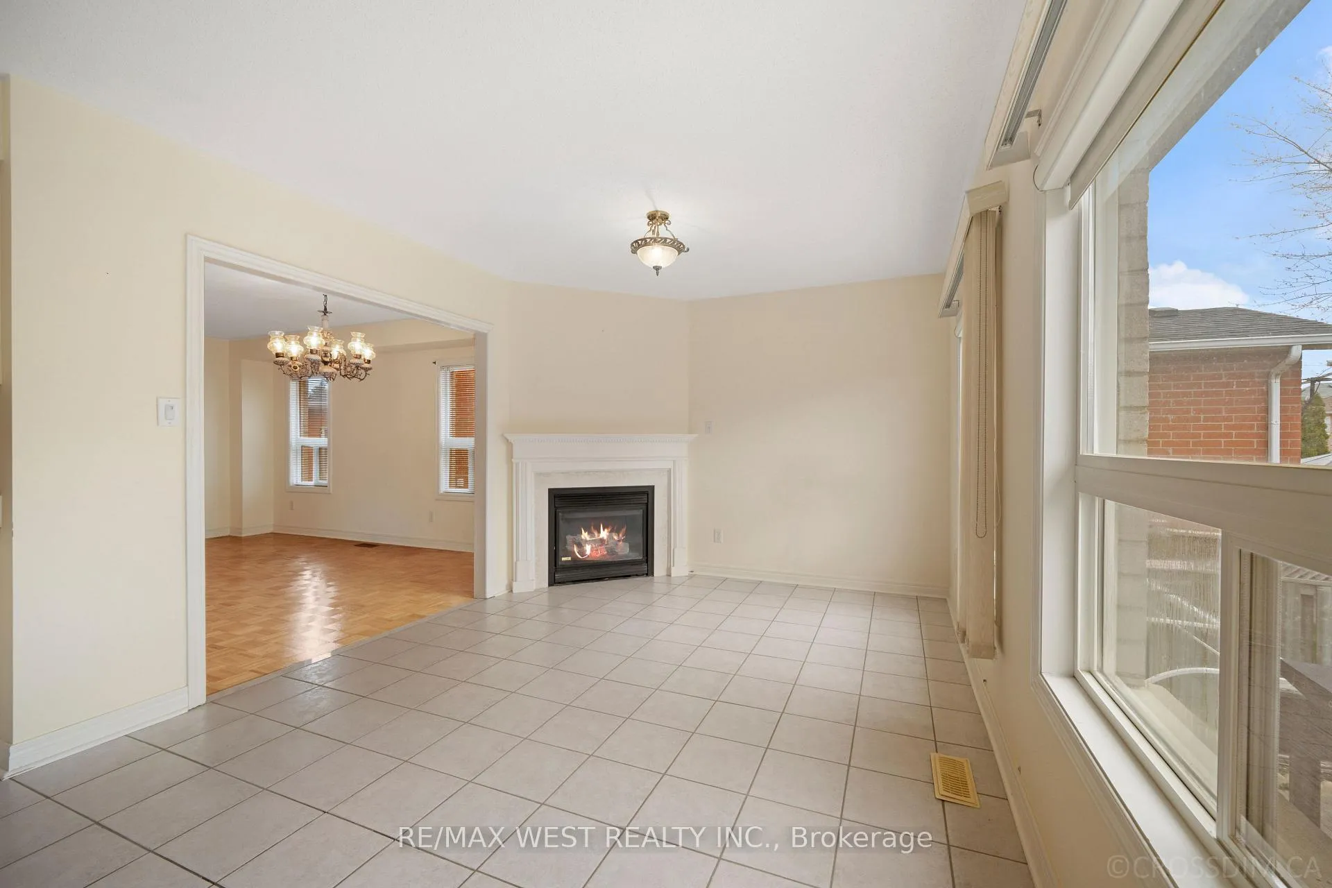 Photo 13 of 21 Shady Glen Crescent, Caledon, Bolton East — HOMEH