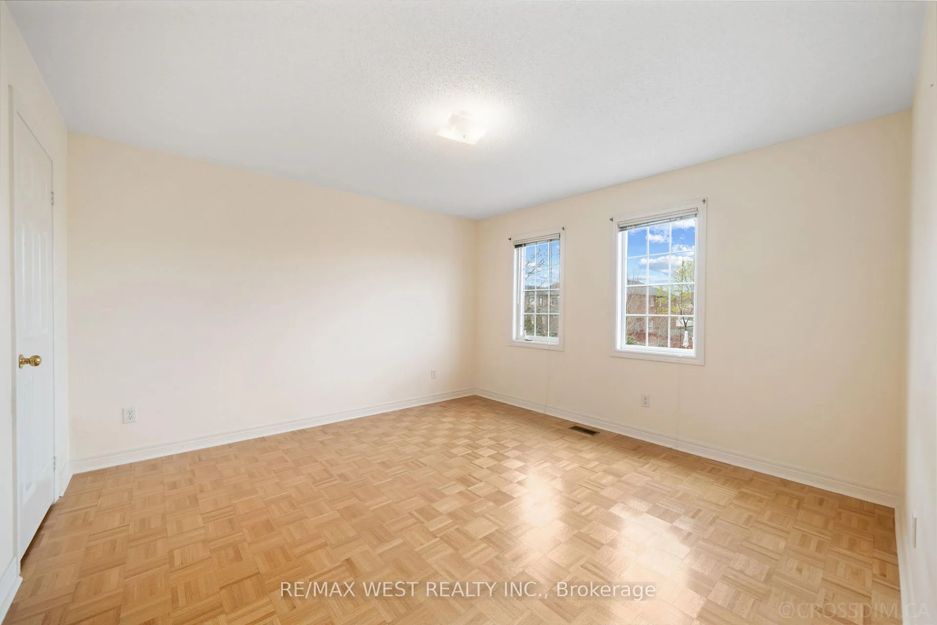 Photo 27 of 21 Shady Glen Crescent, Caledon, Bolton East — HOMEH