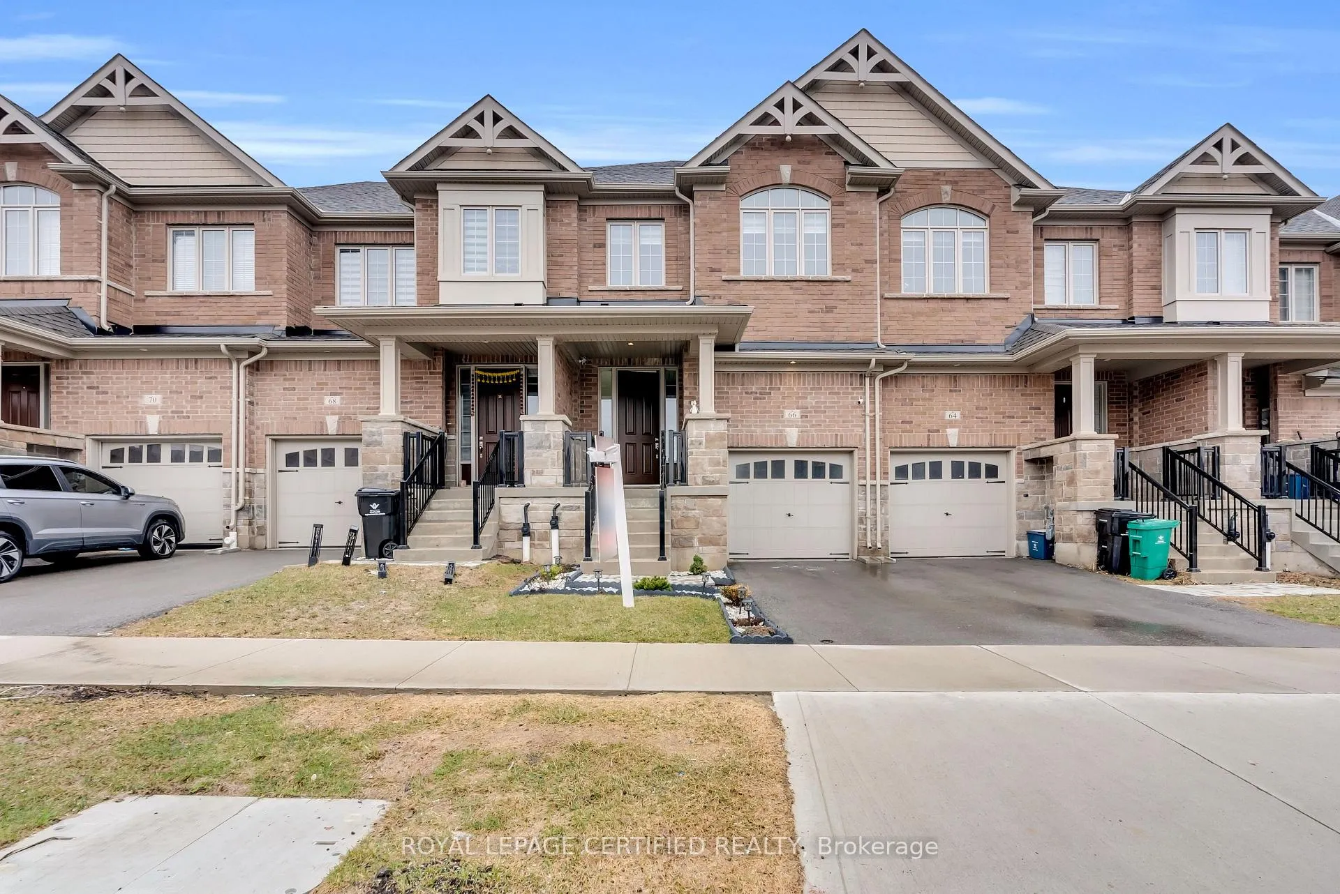 Photo 2 of 66 Grassbourne Avenue, Kitchener — HOMEH