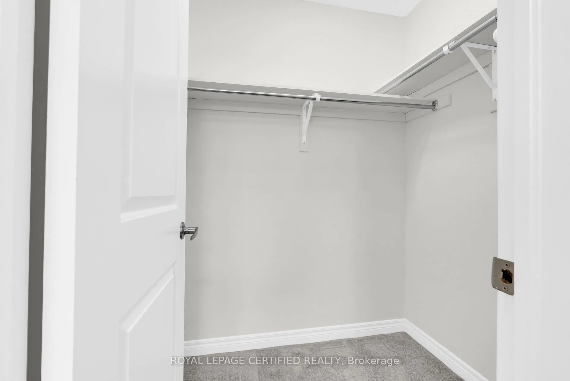 Photo 34 of 66 Grassbourne Avenue, Kitchener — HOMEH