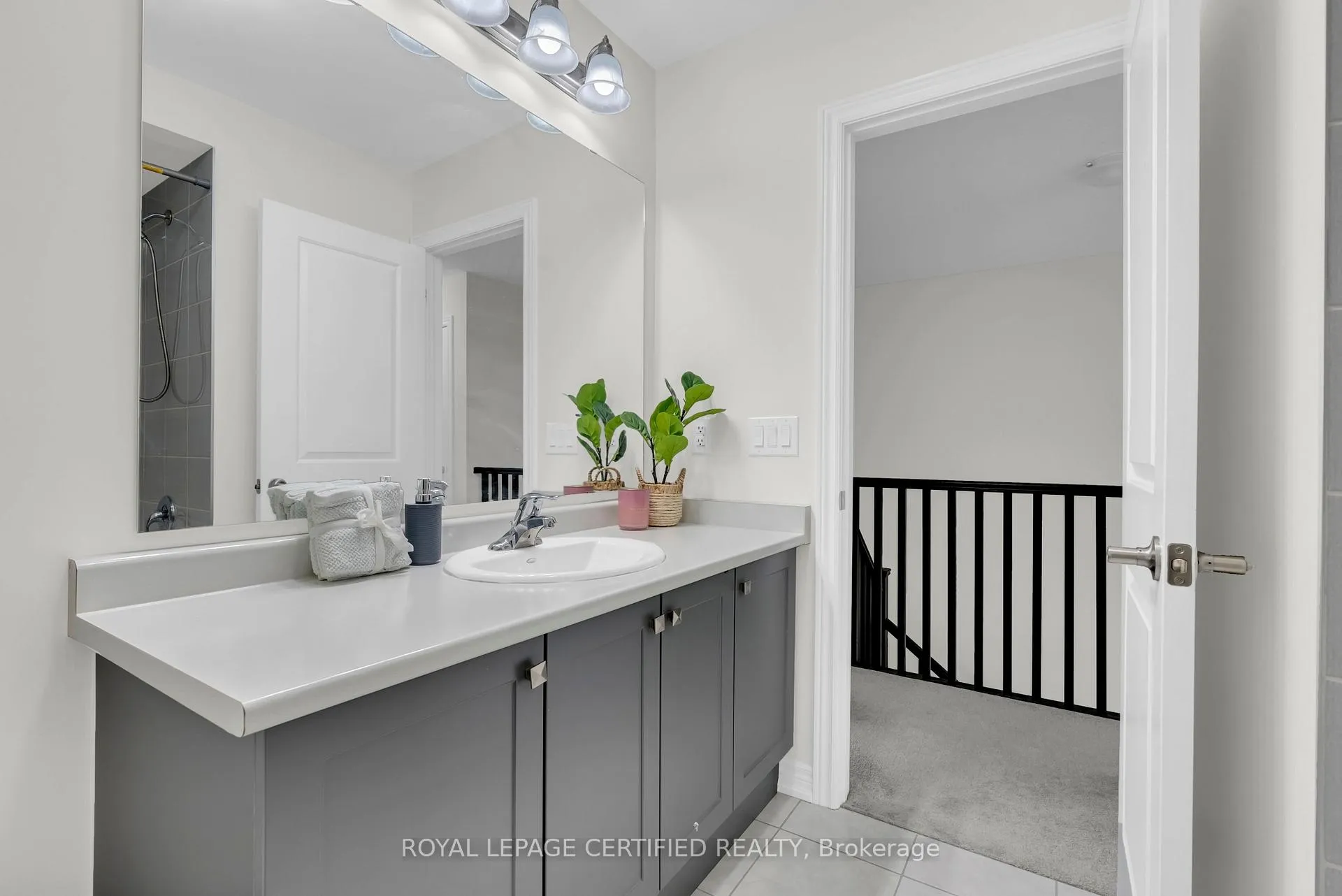 Photo 36 of 66 Grassbourne Avenue, Kitchener — HOMEH