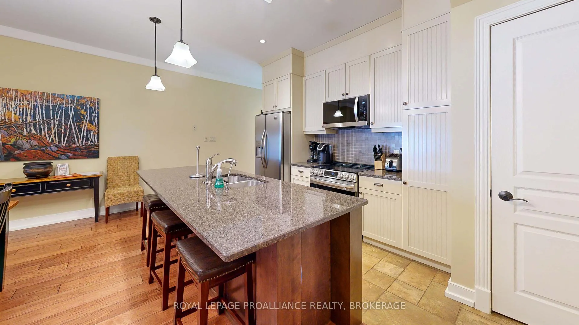 Photo 5 of Unit 9-8, 532 10th Concession Road, Westport — HOMEH