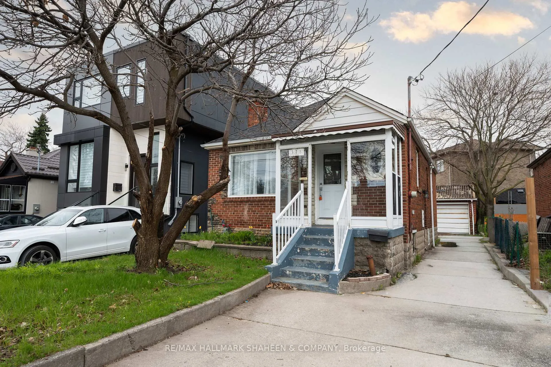Photo 1 of 378 O'Connor Drive, Toronto, East York — HOMEH