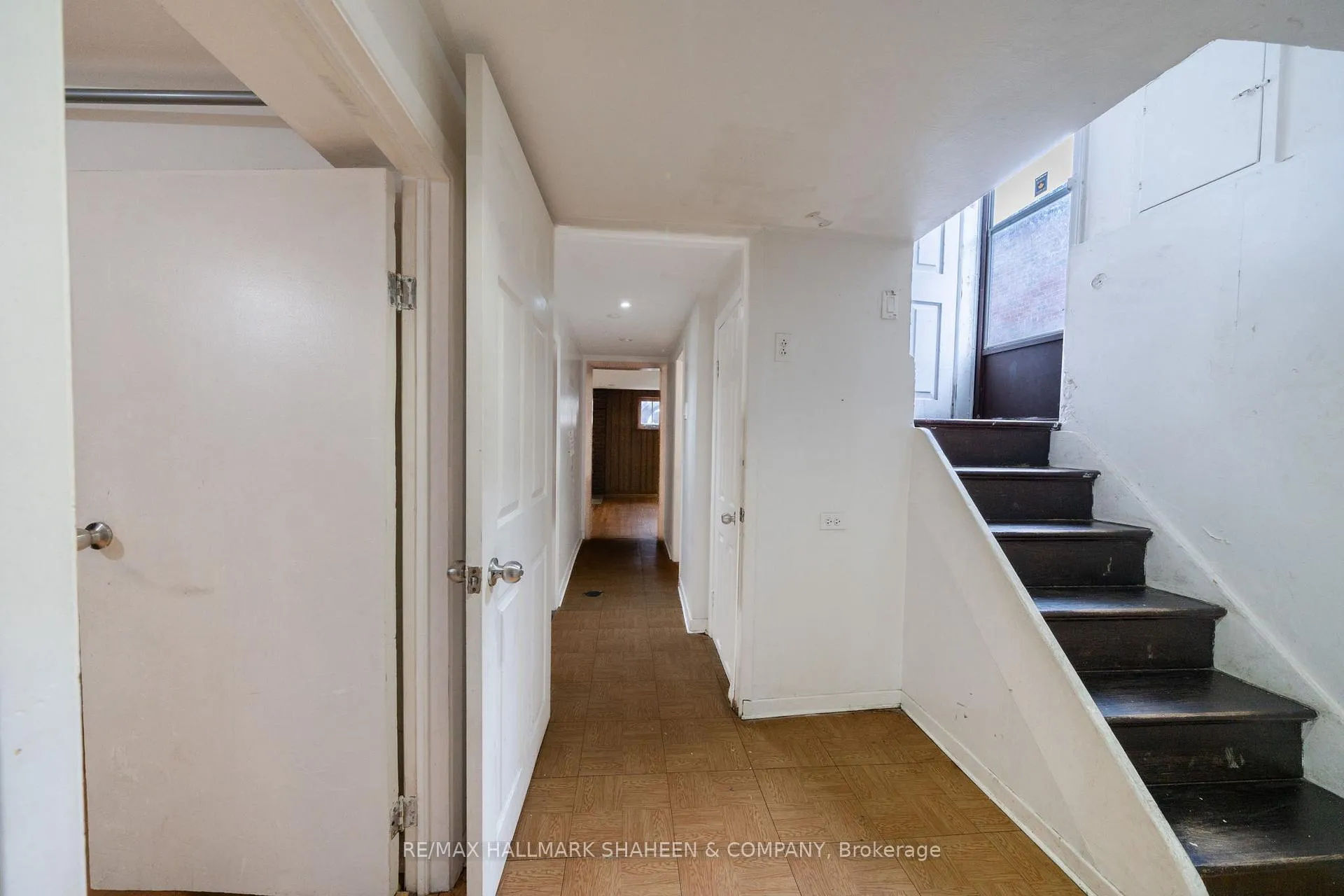 Photo 3 of 378 O'Connor Drive, Toronto, East York — HOMEH