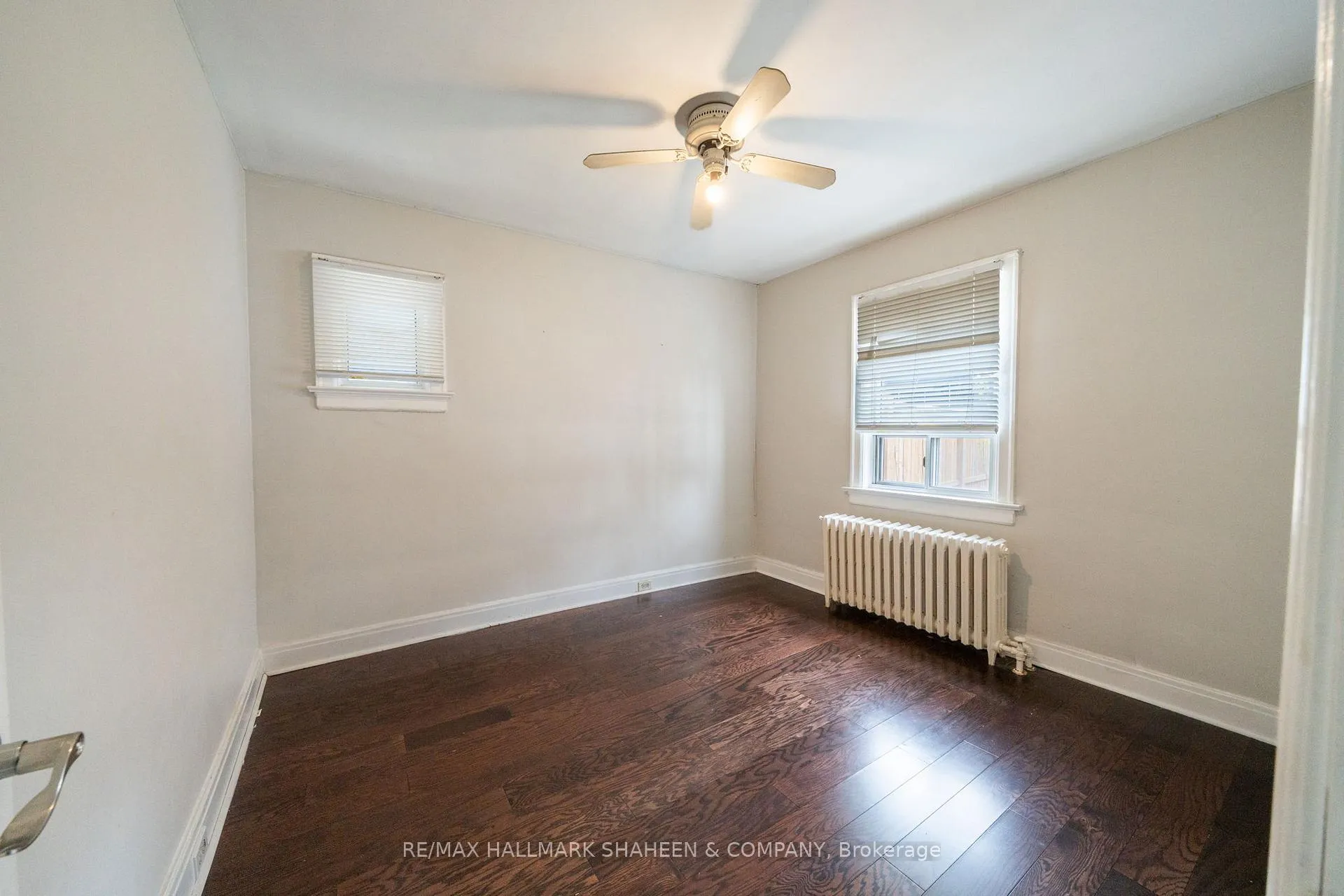 Photo 7 of 378 O'Connor Drive, Toronto, East York — HOMEH