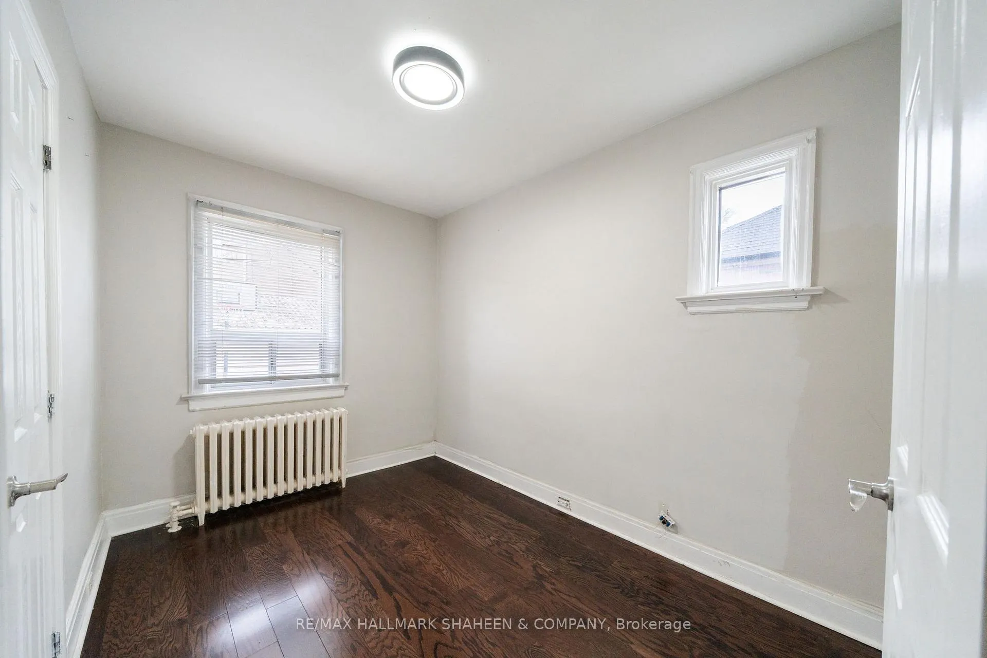 Photo 10 of 378 O'Connor Drive, Toronto, East York — HOMEH