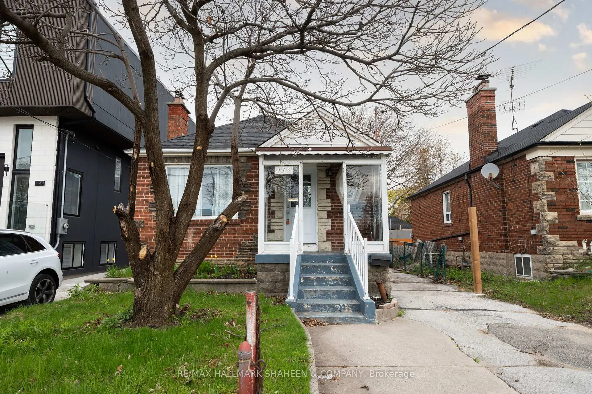 Photo 17 of 378 O'Connor Drive, Toronto, East York — HOMEH
