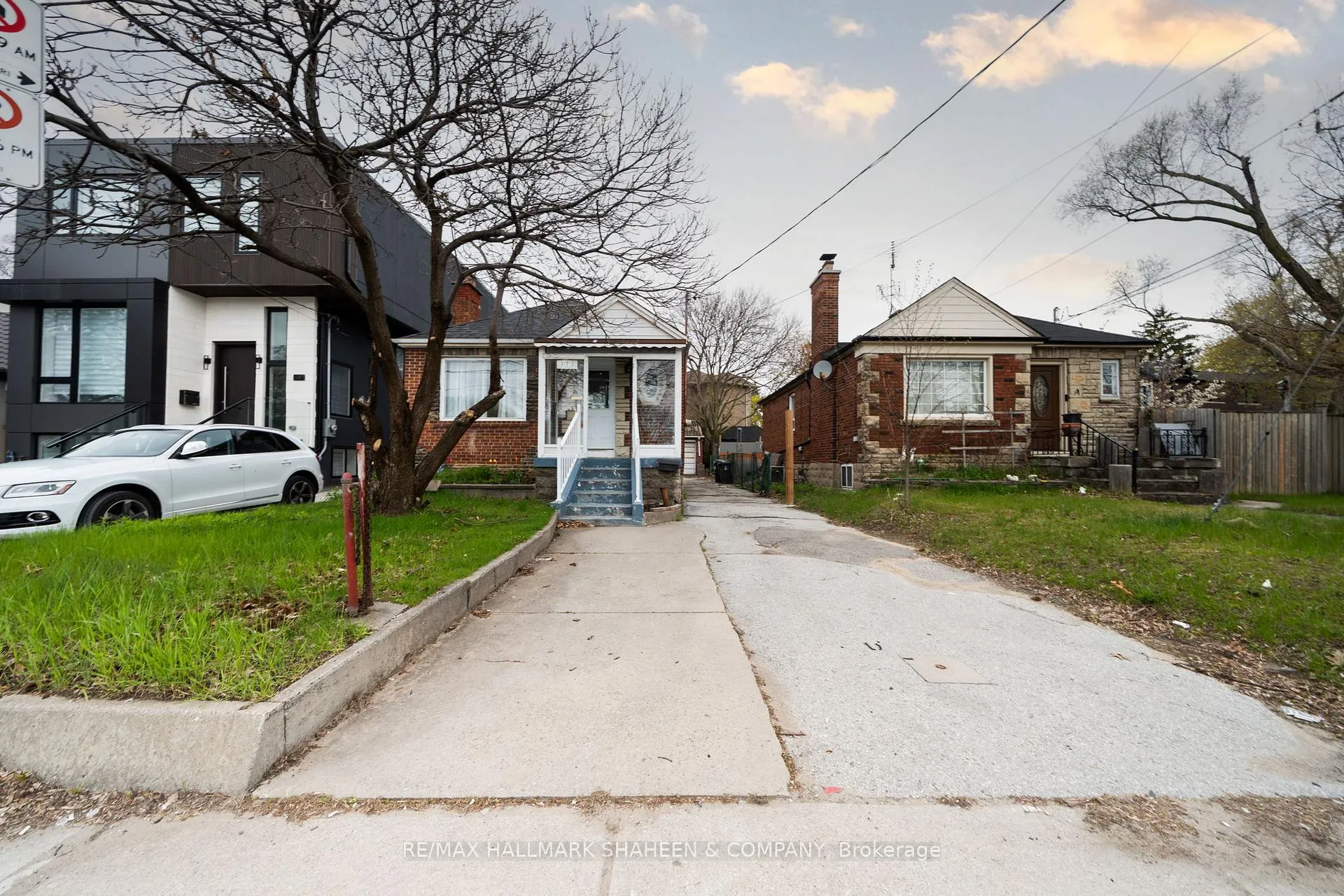 Photo 18 of 378 O'Connor Drive, Toronto, East York — HOMEH