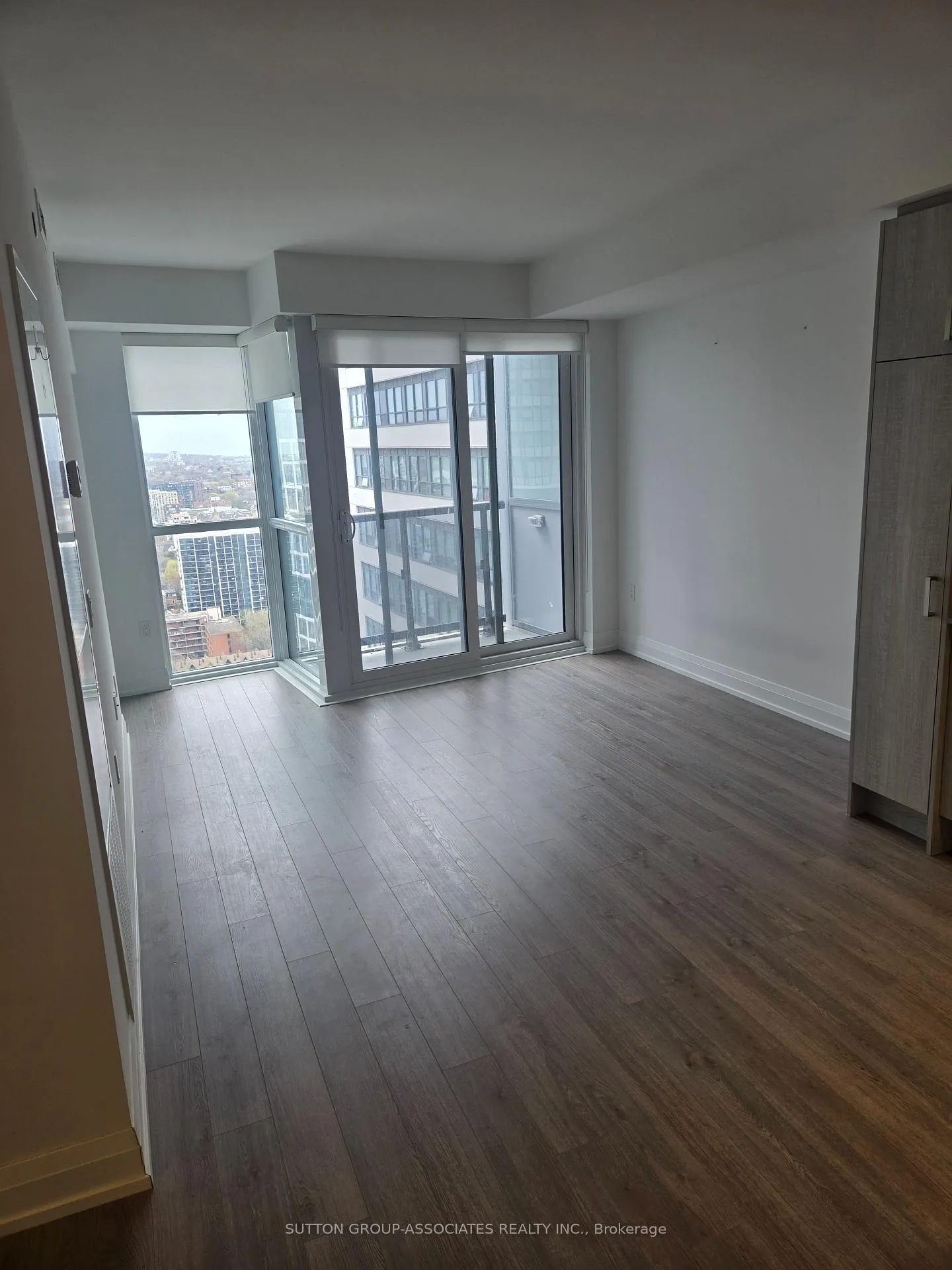 Photo 5 of Unit 3001, 77 Mutual Street, Toronto, Church-Yonge Corridor — HOMEH