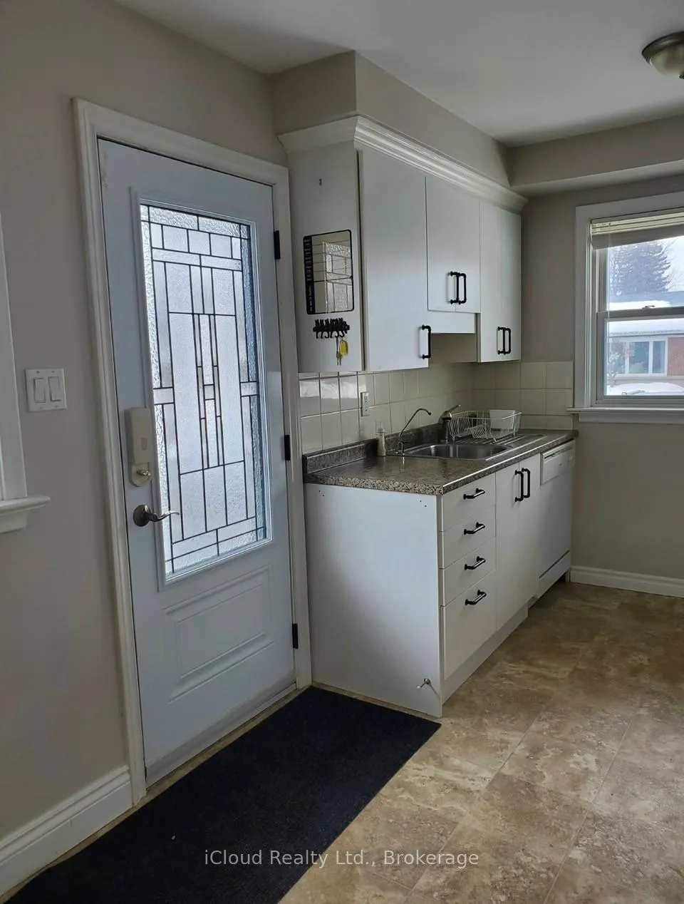 Photo 6 of 85 Elizabeth Street, Orangeville — HOMEH