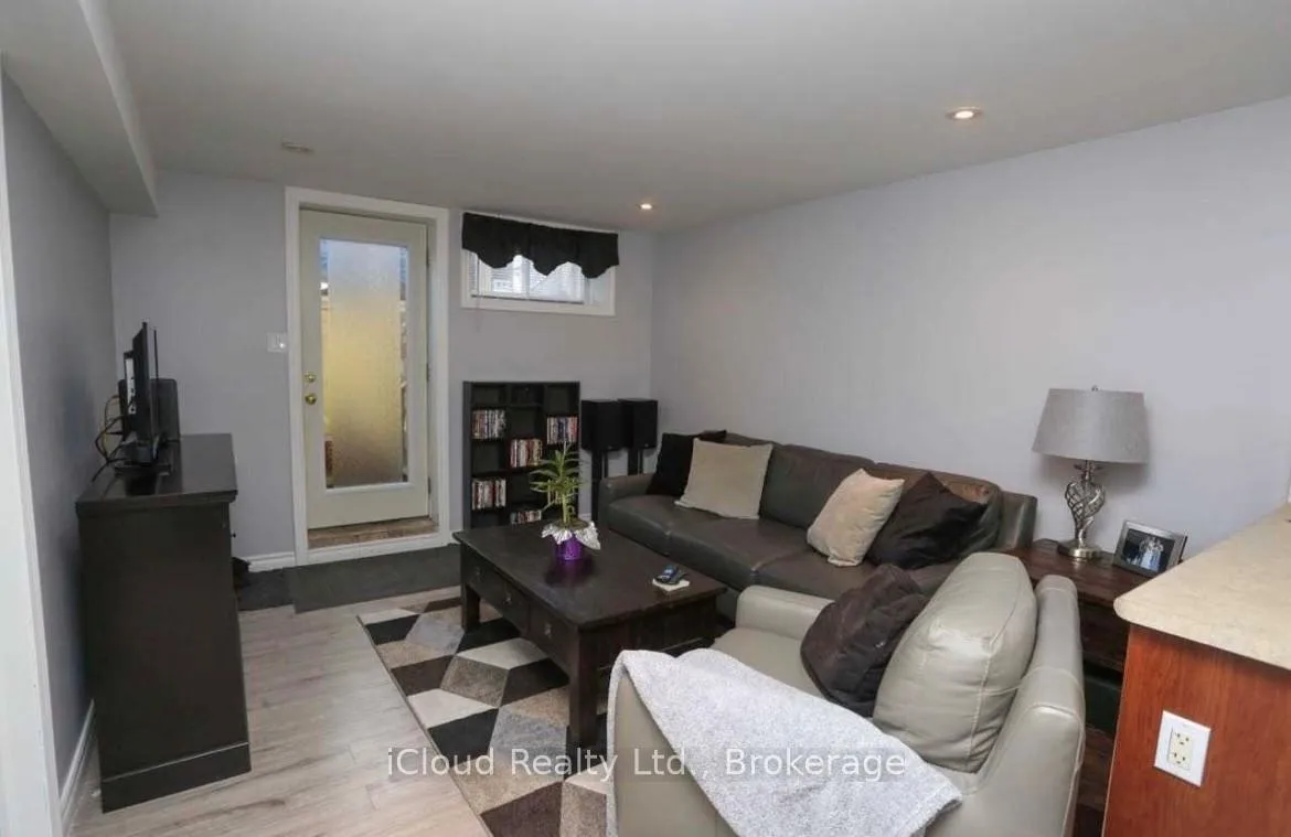 Photo 10 of 85 Elizabeth Street, Orangeville — HOMEH