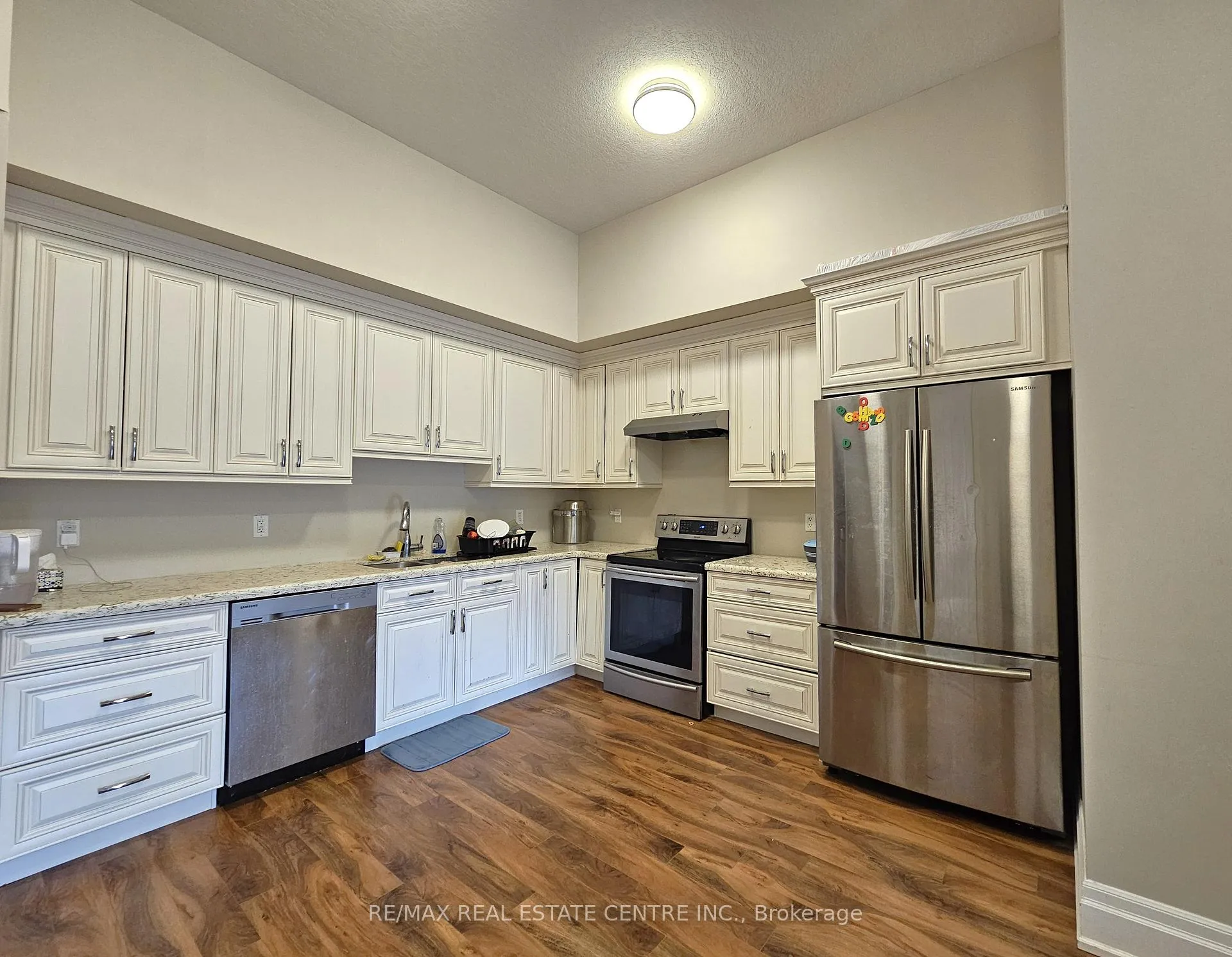 Photo 3 of Unit 201, 757 King Street E, Cambridge — HOMEH