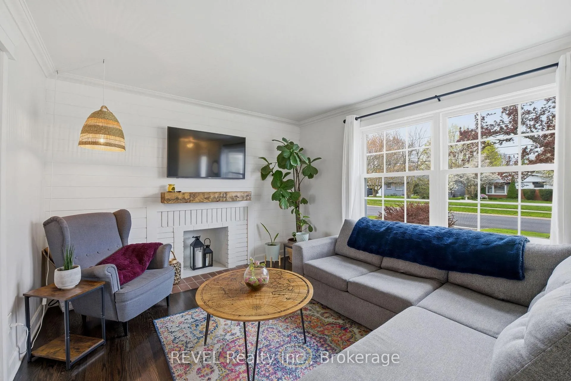 Photo 5 of 658 Geneva Street, St. Catharines, Lakeshore — HOMEH