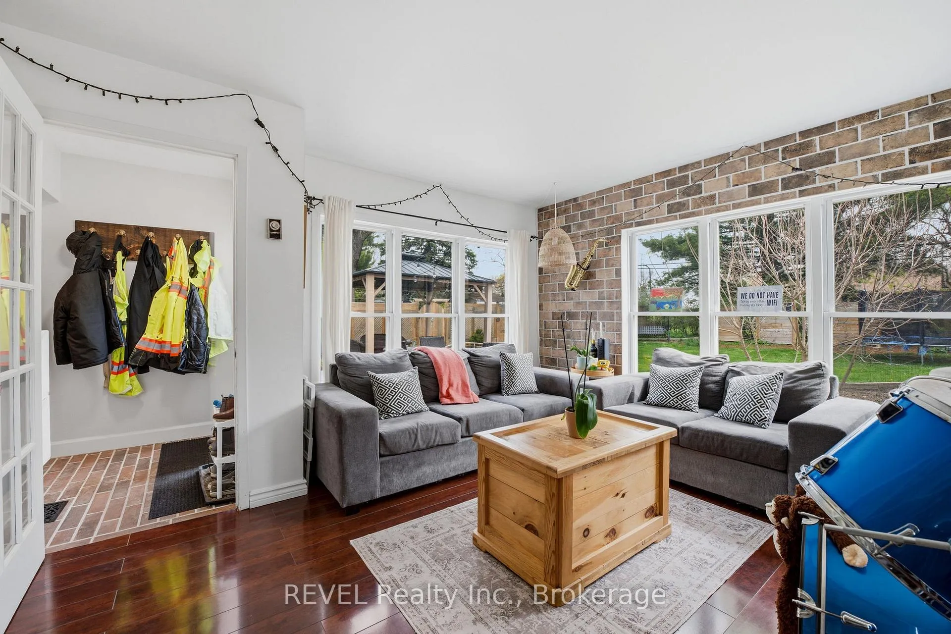 Photo 19 of 658 Geneva Street, St. Catharines, Lakeshore — HOMEH