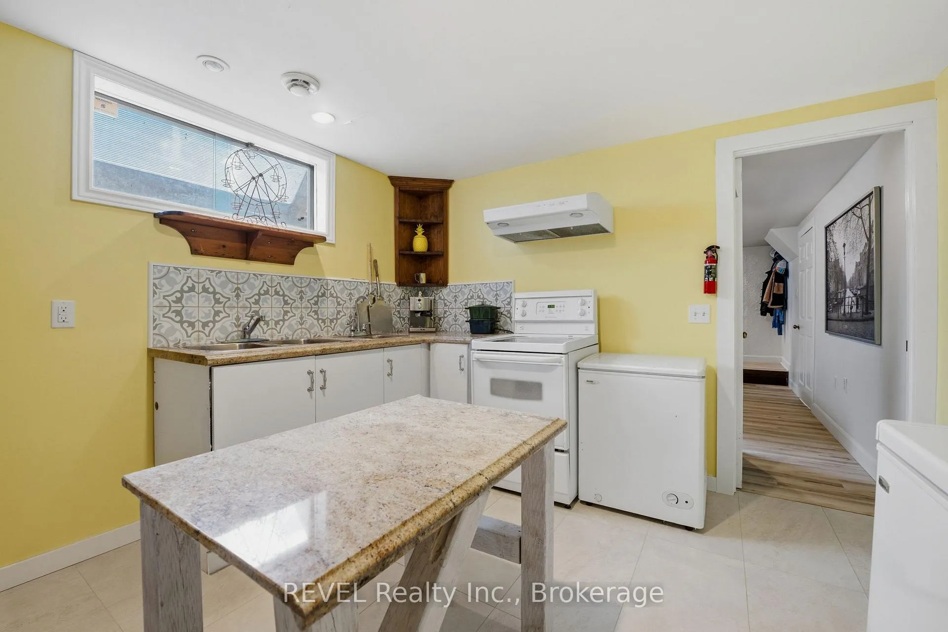 Photo 23 of 658 Geneva Street, St. Catharines, Lakeshore — HOMEH