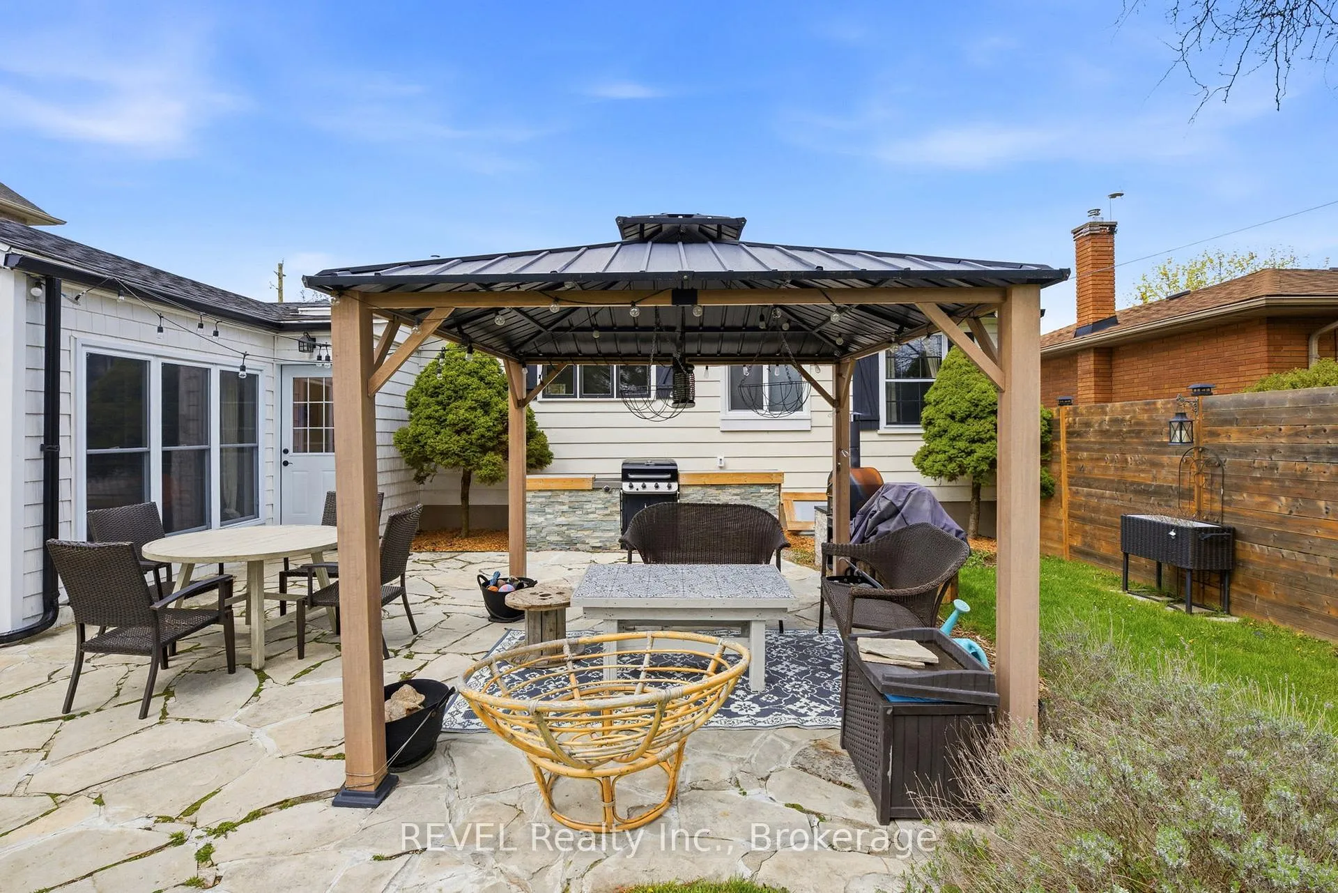 Photo 26 of 658 Geneva Street, St. Catharines, Lakeshore — HOMEH