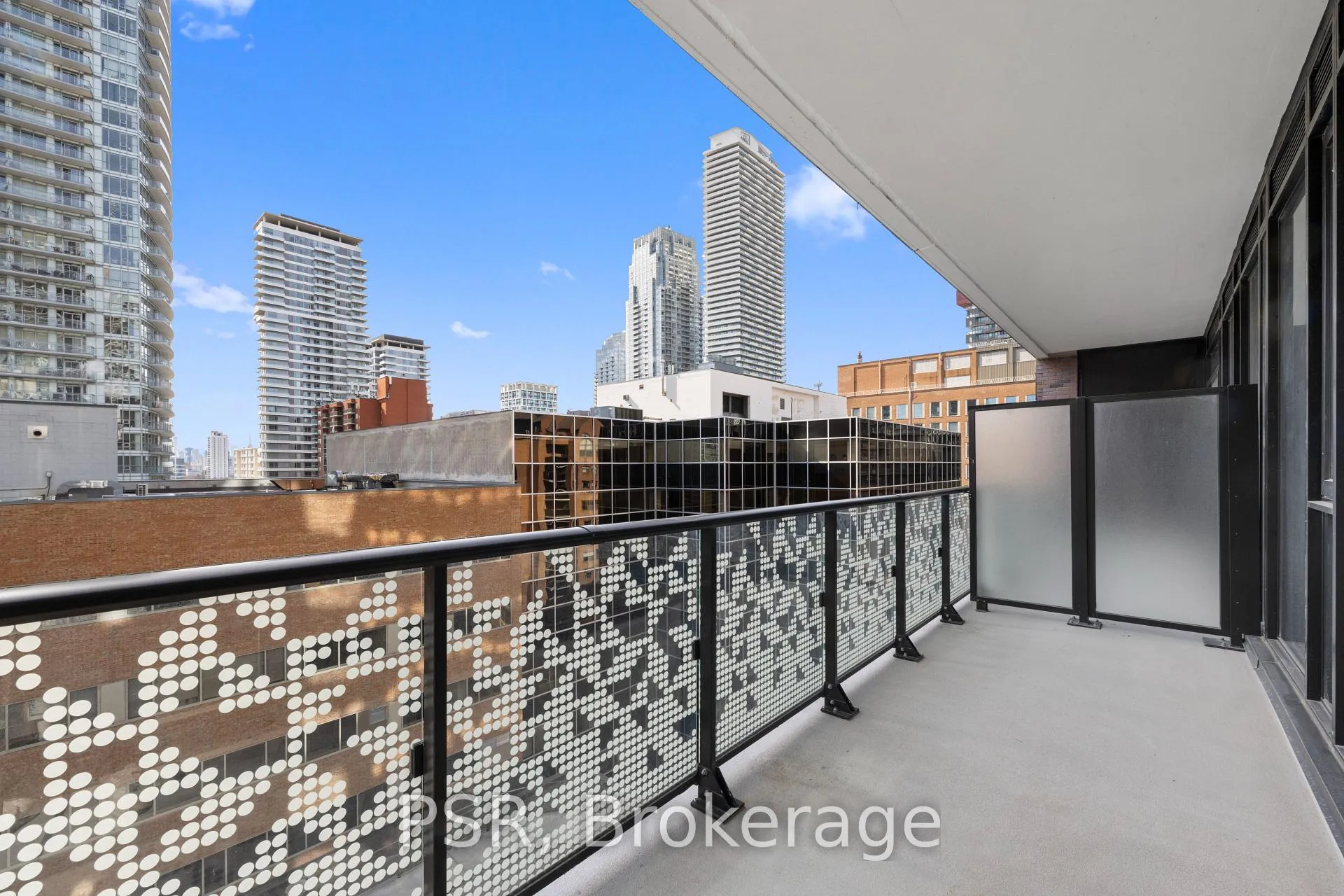 Photo 10 of Unit 408, 101 Roehampton Avenue, Toronto, Mount Pleasant West — HOMEH
