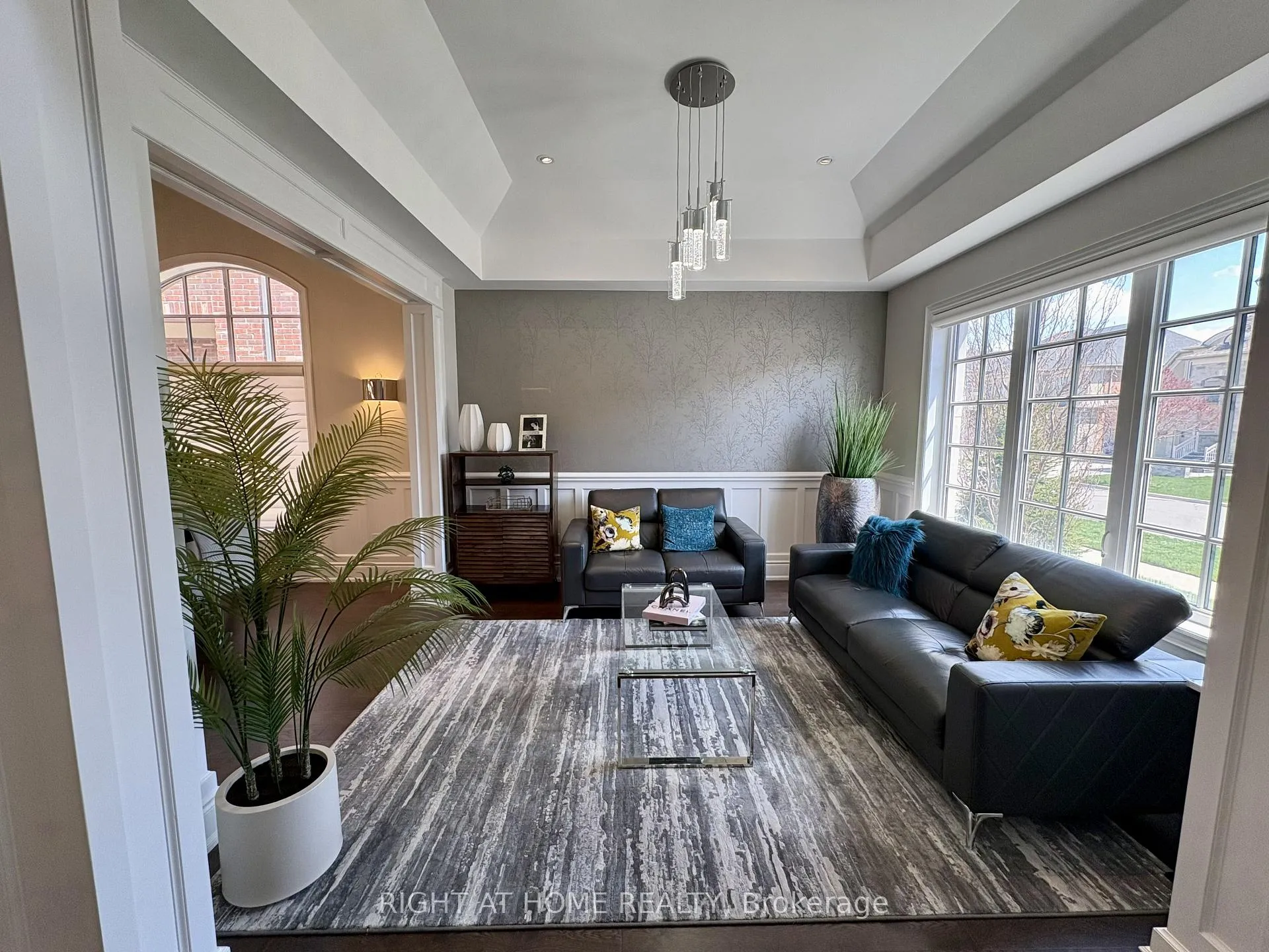 Photo 5 of 28 Coppermine Court, King, Nobleton — HOMEH